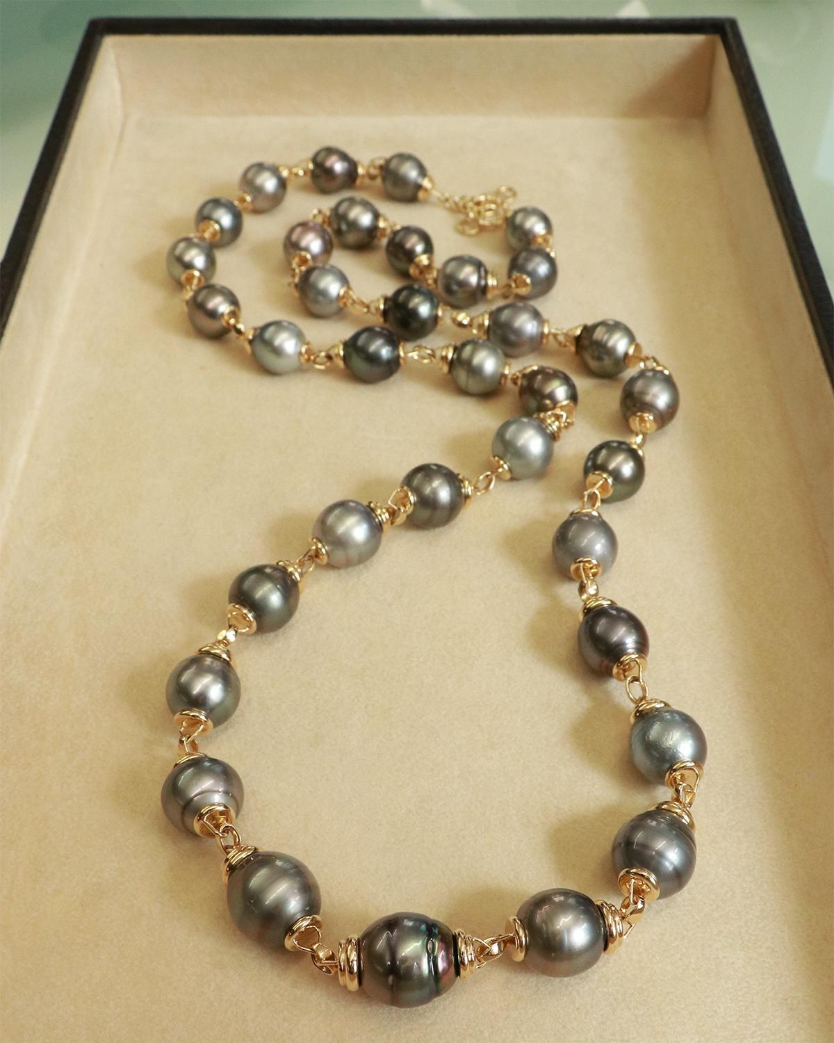 18K Yellow Gold Multi-Shade Tahitian Pearl Necklace In New Condition For Sale In New York, NY