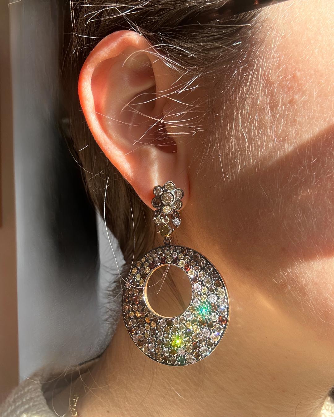 De las mujeres Pendientes de Diamantes Multicolor de Oro Amarillo de 18 K en venta