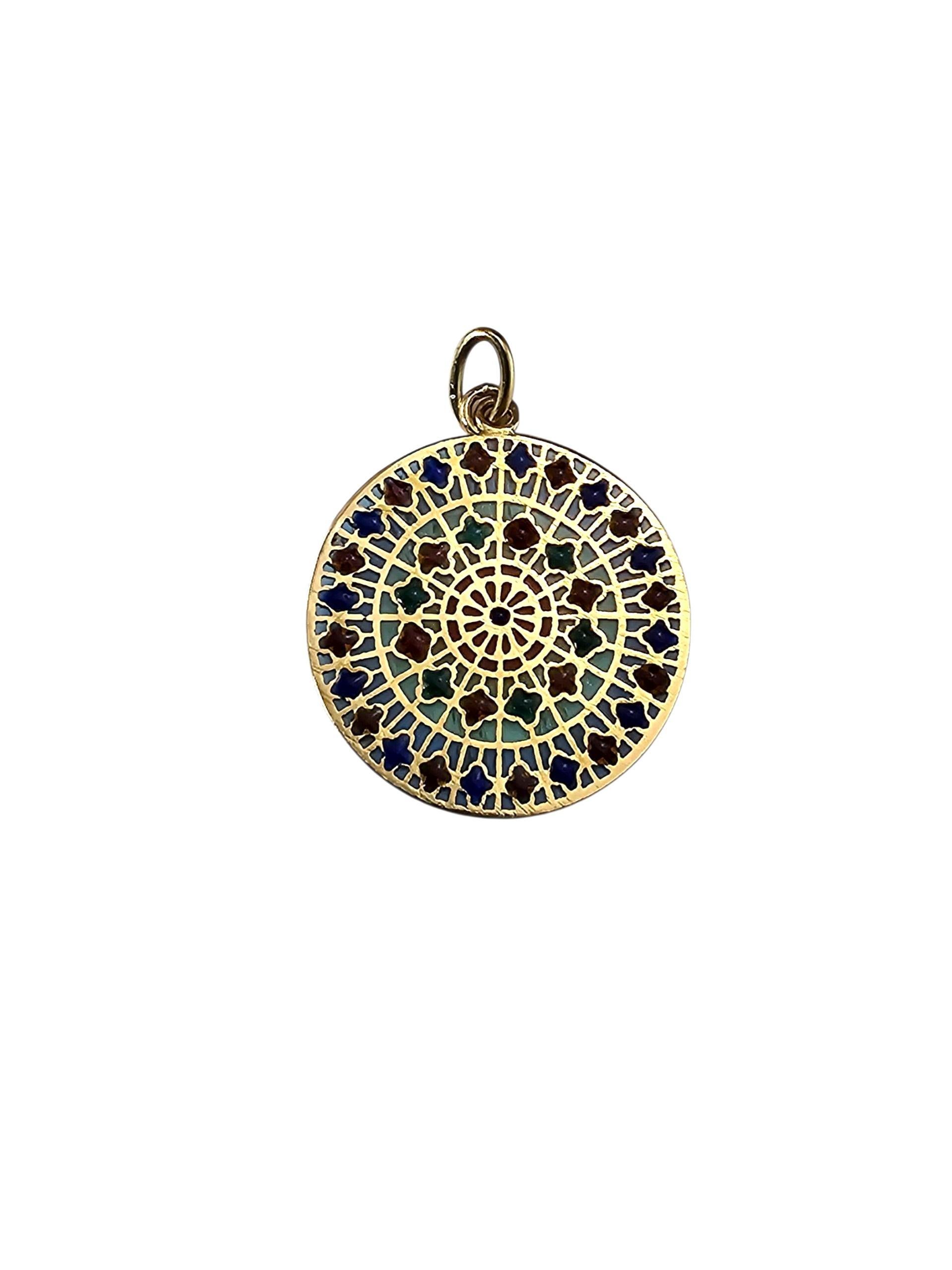 Pendentif en or jaune 18K avec émail multicolore Plique-a-Jour #23778 Pour femmes en vente