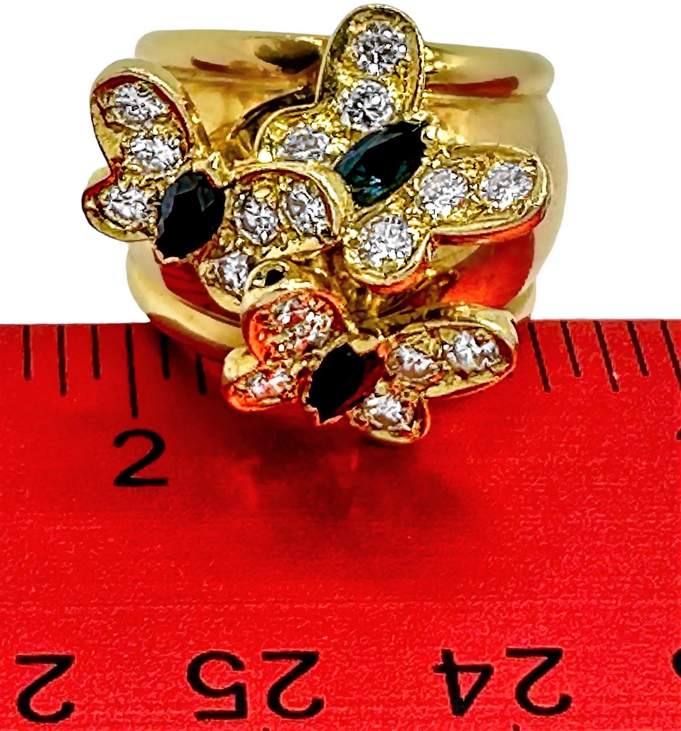 18k Yellow Gold Multiple Butterfly Motif Ring with Diamonds and Blue Sapphires In Good Condition For Sale In Palm Beach, FL