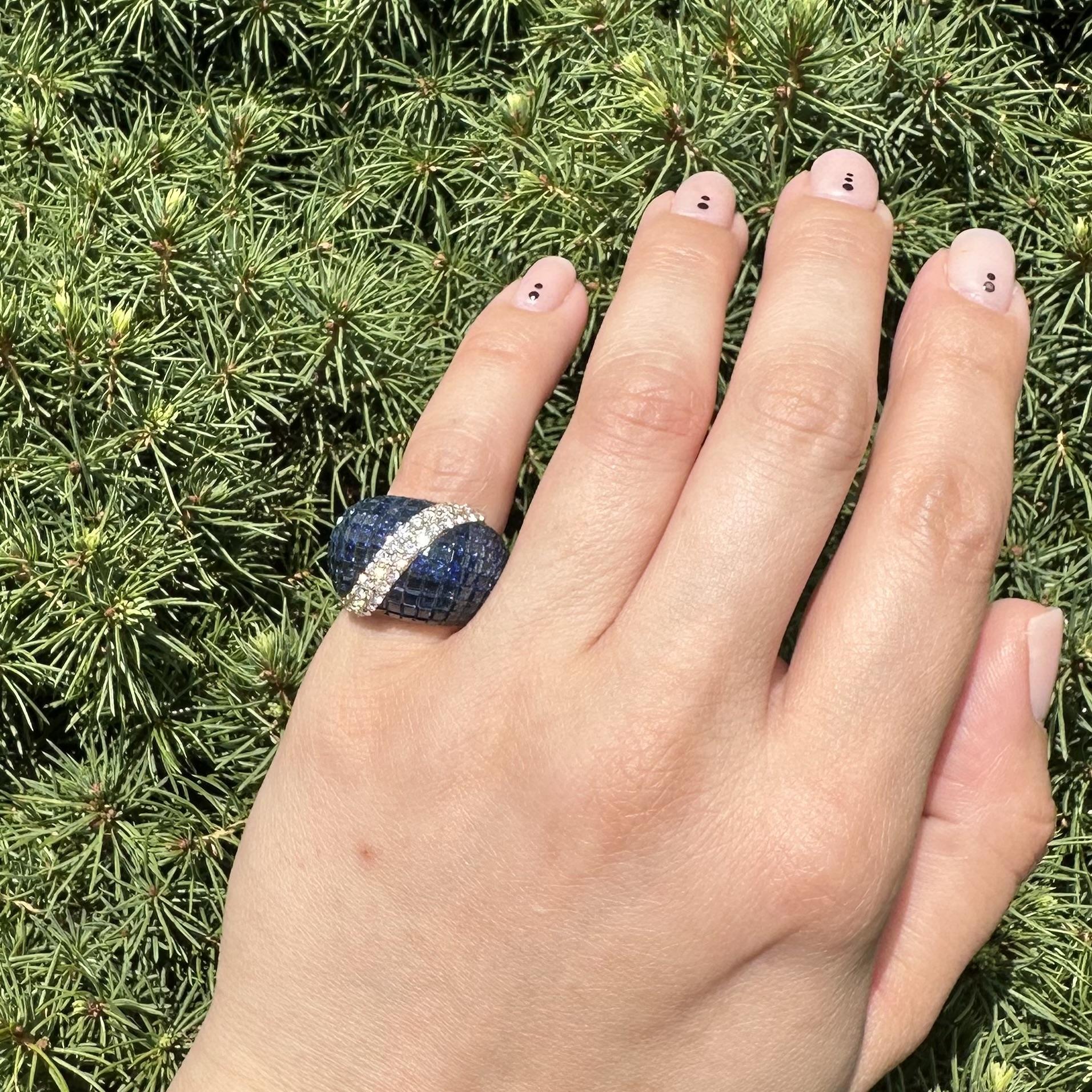 18k Yellow Gold Mystery Invisible Set 12.73ctw Sapphire Diamond Bombe Ring Band For Sale 2