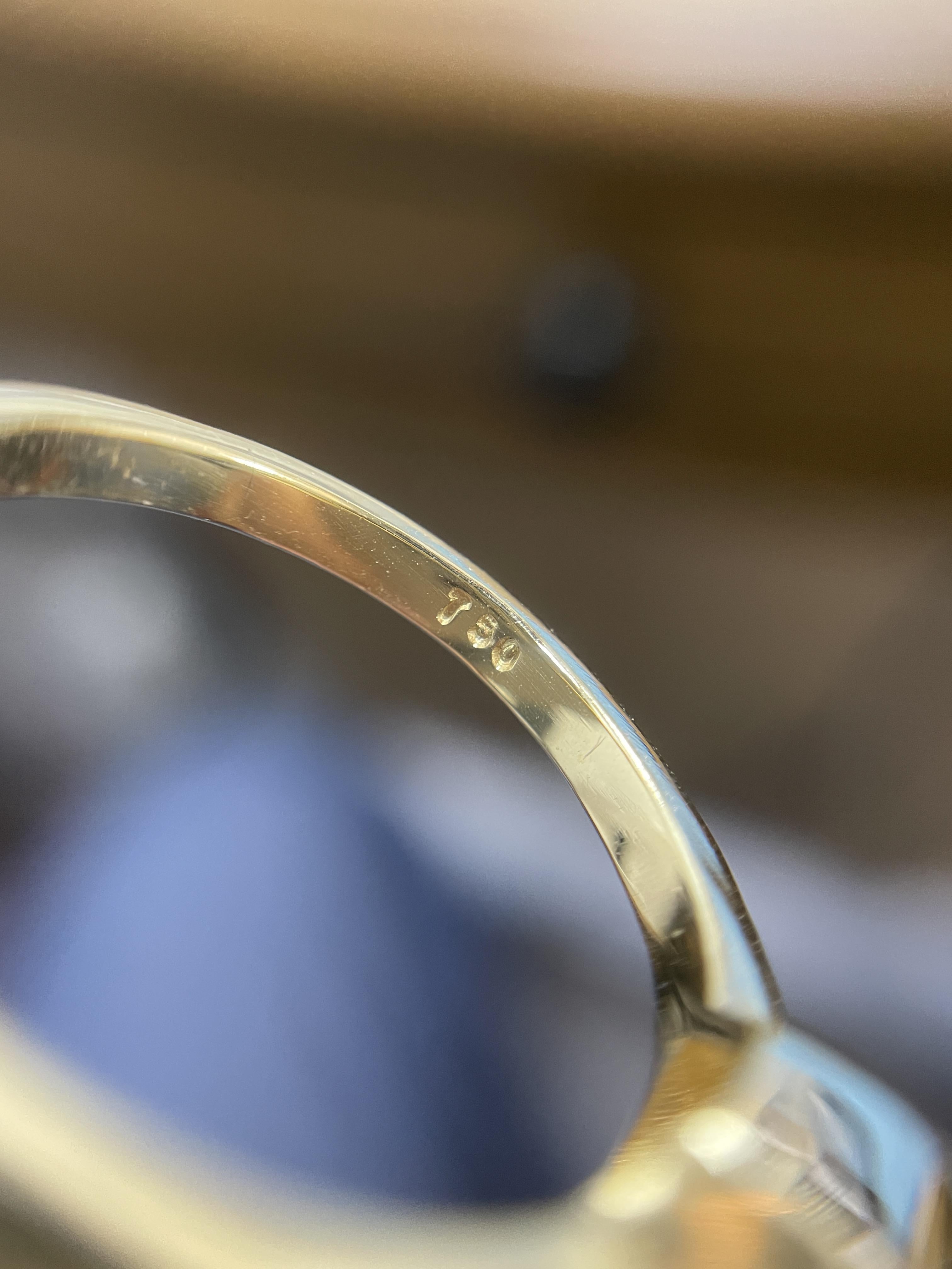 18k Yellow Gold Natural 0.57ct Lozenge Diamond Bezel Ring For Sale 3