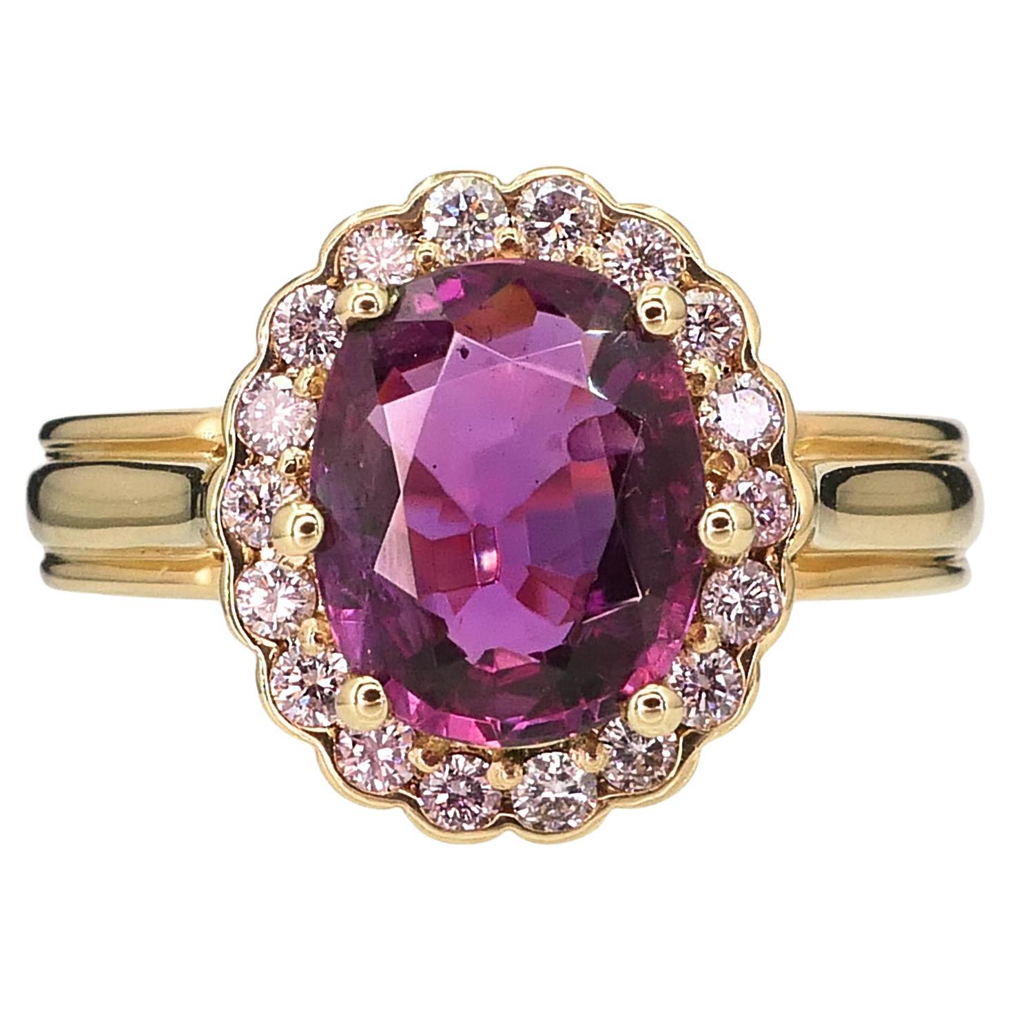18k Yellow Gold Natural 1.80ct Pink Sapphire & Fancy Pink Diamond Ring i15027 For Sale