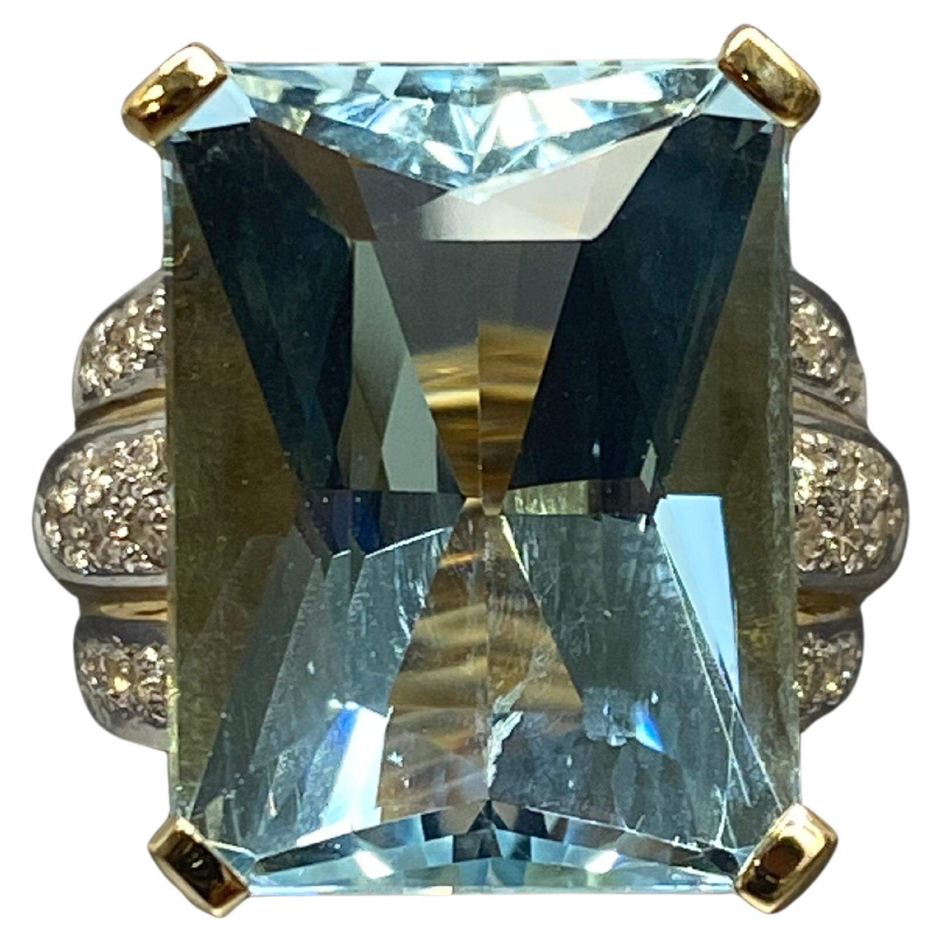 18k Yellow Gold Natural 21ct Blue Aquamarine & Diamond Cocktail Ring For Sale 5