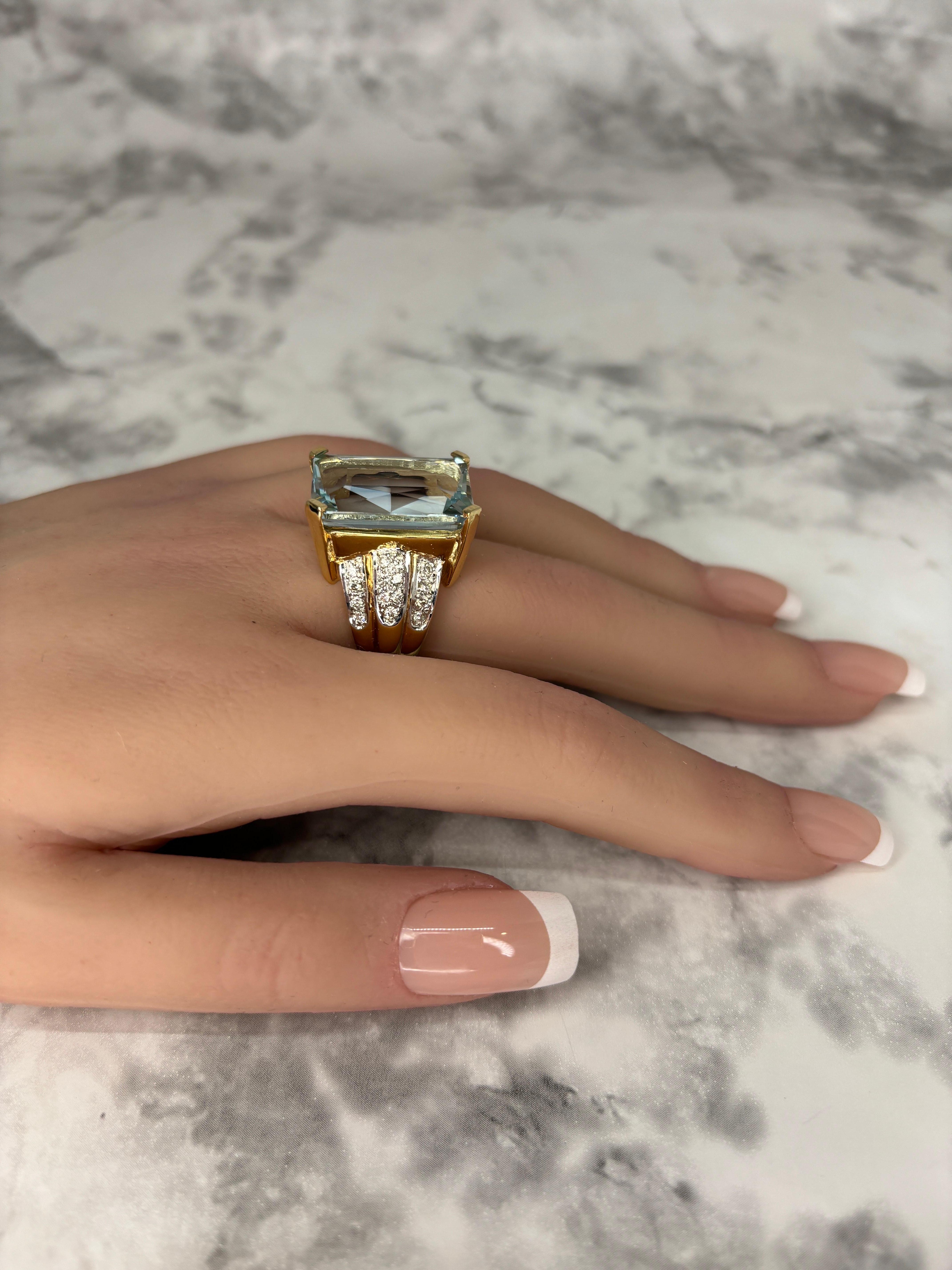 18k Yellow Gold Natural 21ct Blue Aquamarine & Diamond Cocktail Ring For Sale 6