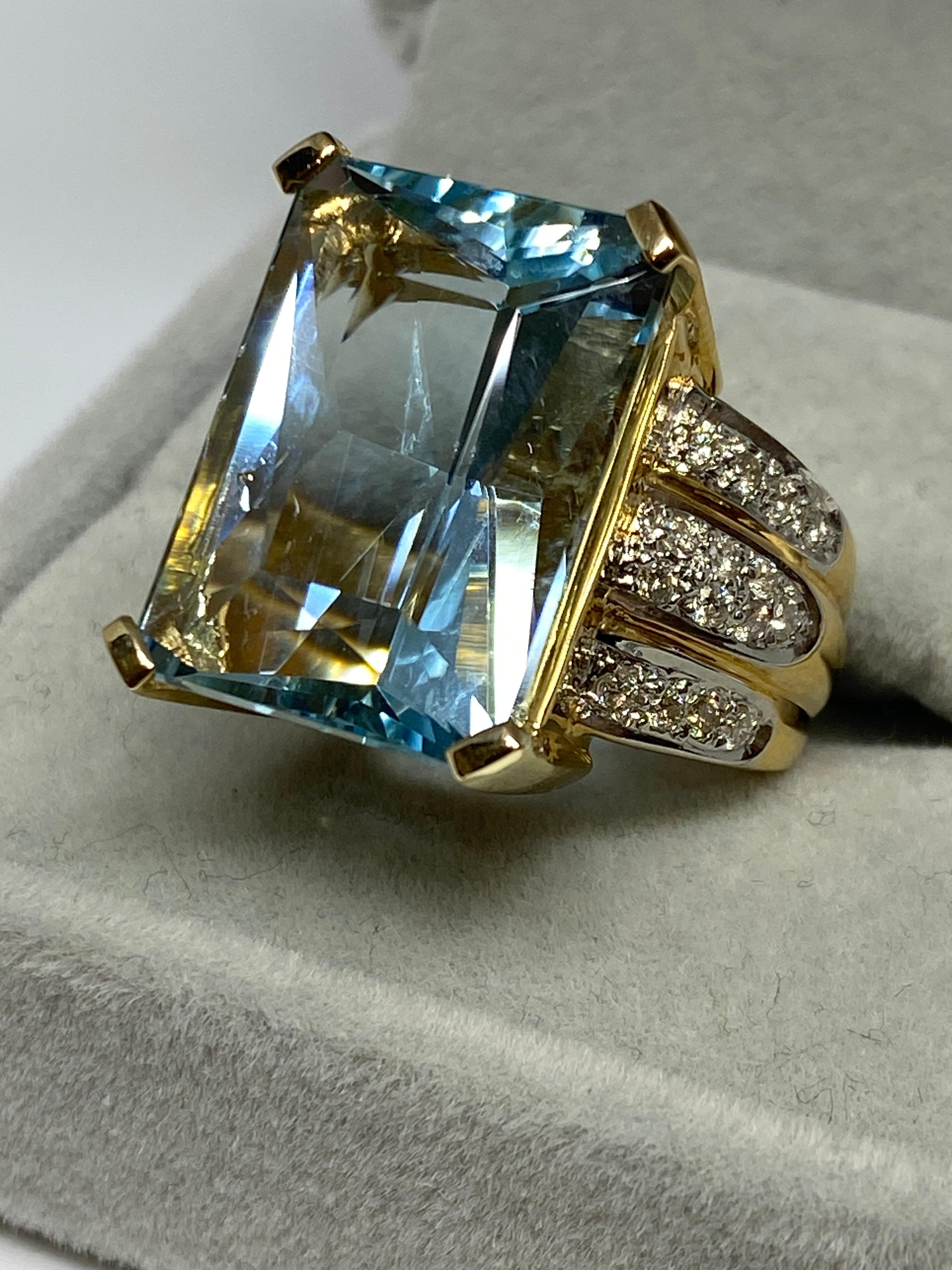 18k Yellow Gold Natural 21ct Blue Aquamarine & Diamond Cocktail Ring For Sale 9