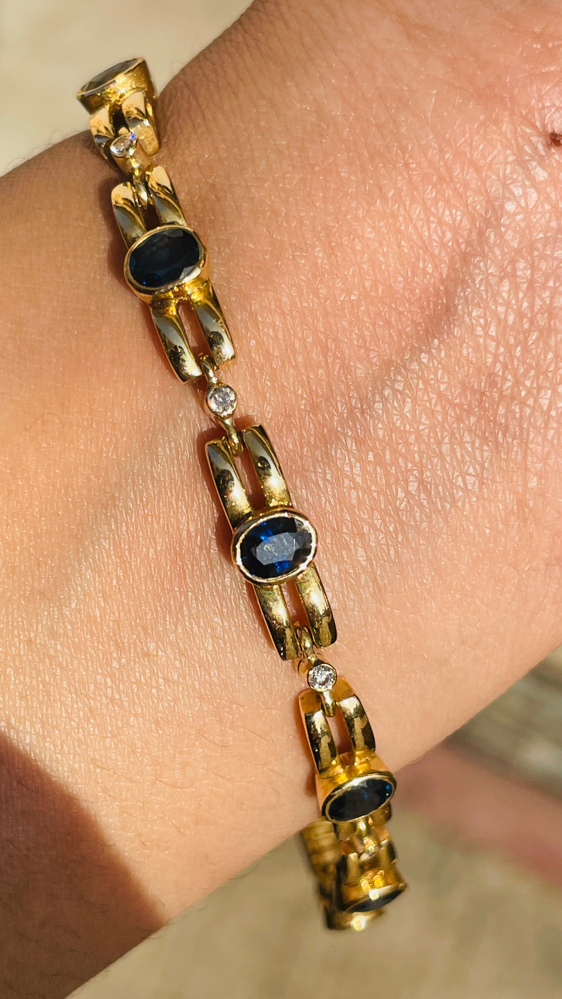 Women's or Men's 18K Yellow Gold Natural Blue Sapphire Bracelet with Round Diamonds For Sale