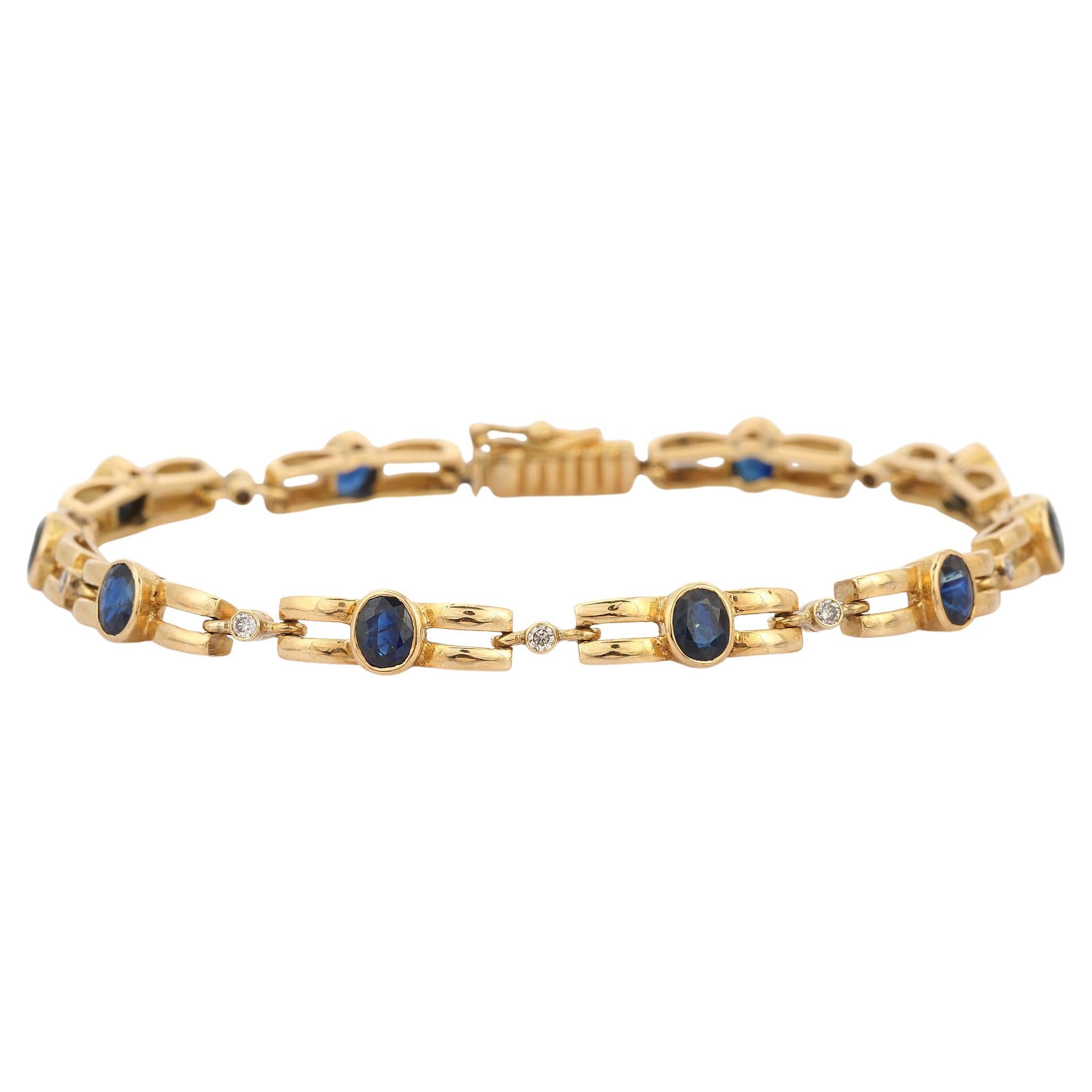 18K Yellow Gold Natural Blue Sapphire Bracelet with Round Diamonds For Sale