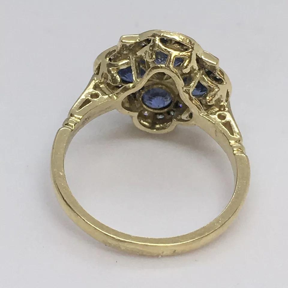 Women's 18K Yellow Gold Natural Blue Sapphire Earth Mind Diamond Statement Ring Size 6 For Sale