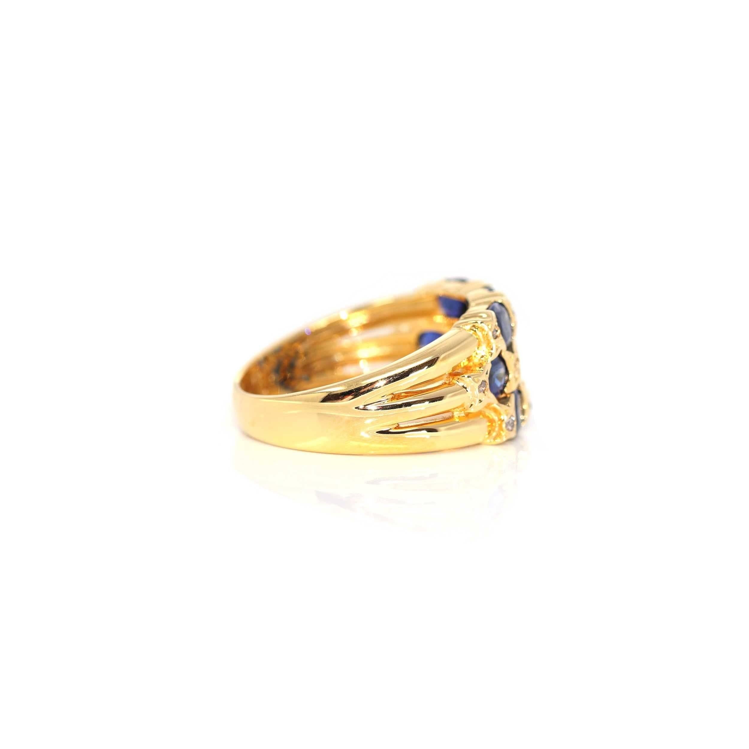 18k Yellow Gold Natural Blue Sapphire Ring with Diamonds In New Condition For Sale In Portland, OR