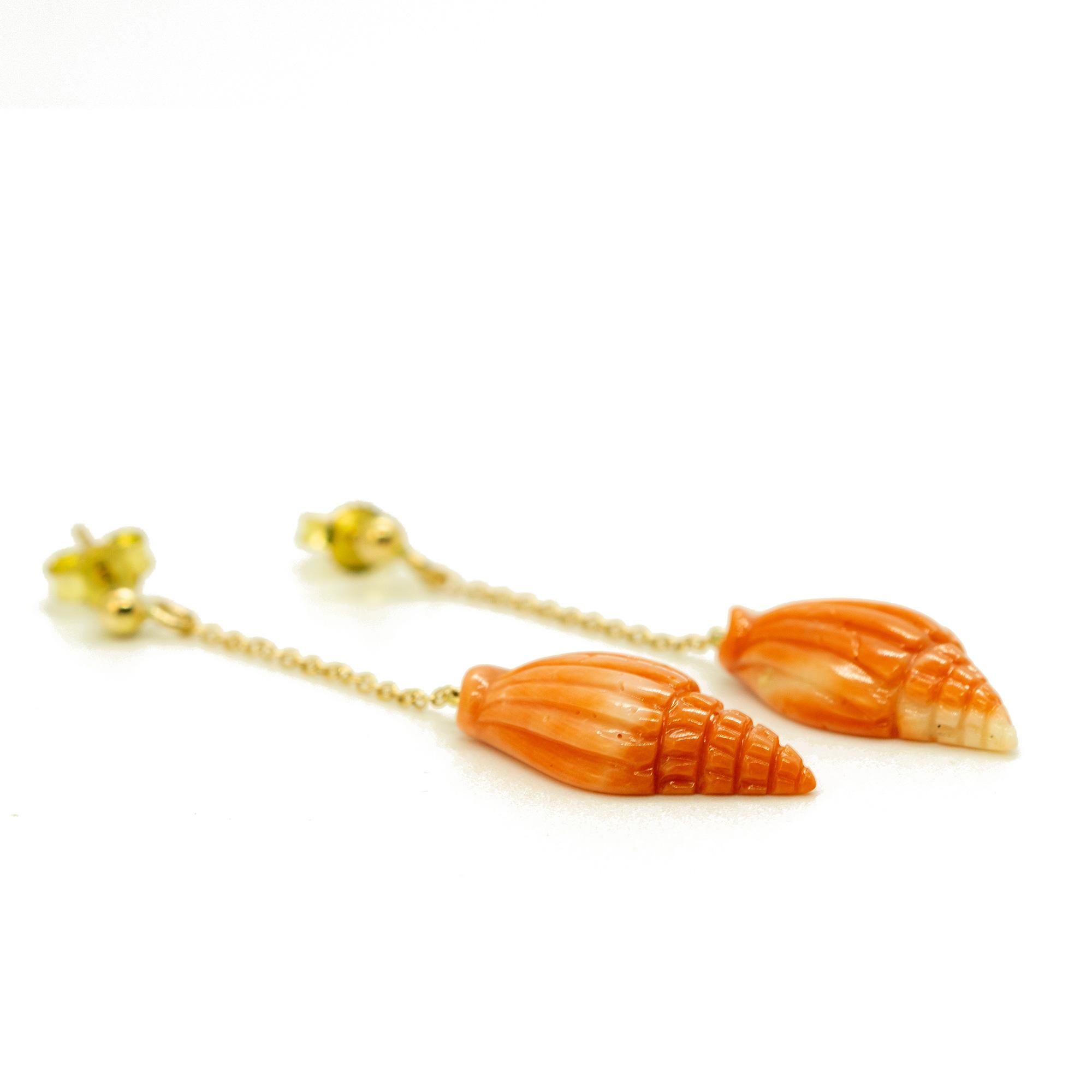 18 Karat Gelbgold Natürliche Koralle Muschel Schnitzerei Sommer Ohrringe Intini Juwelen (Gemischter Schliff) im Angebot