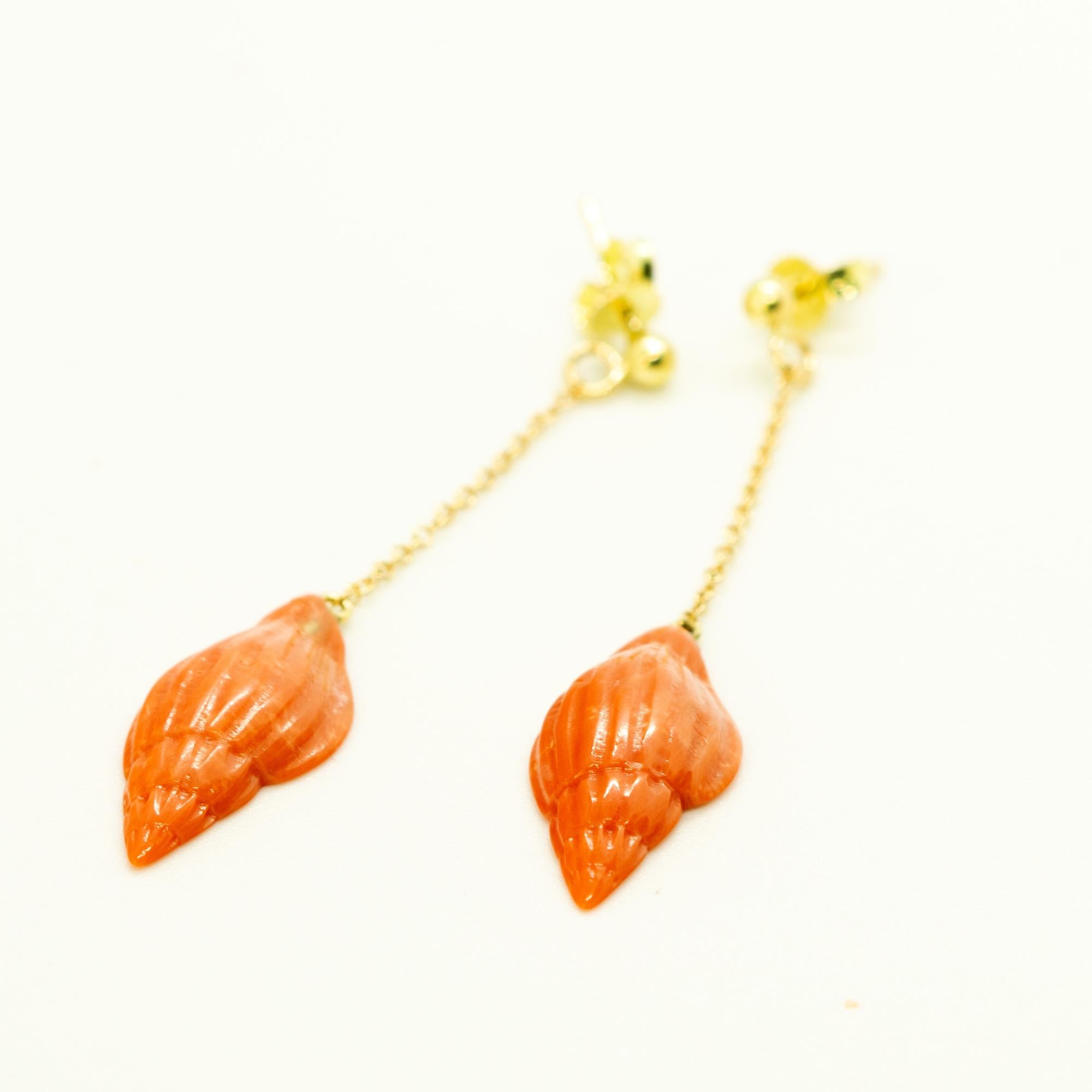 Art Nouveau 18K Yellow Gold Natural Coral Shell Carving Summer Dangle Earrings INTINI Jewels For Sale