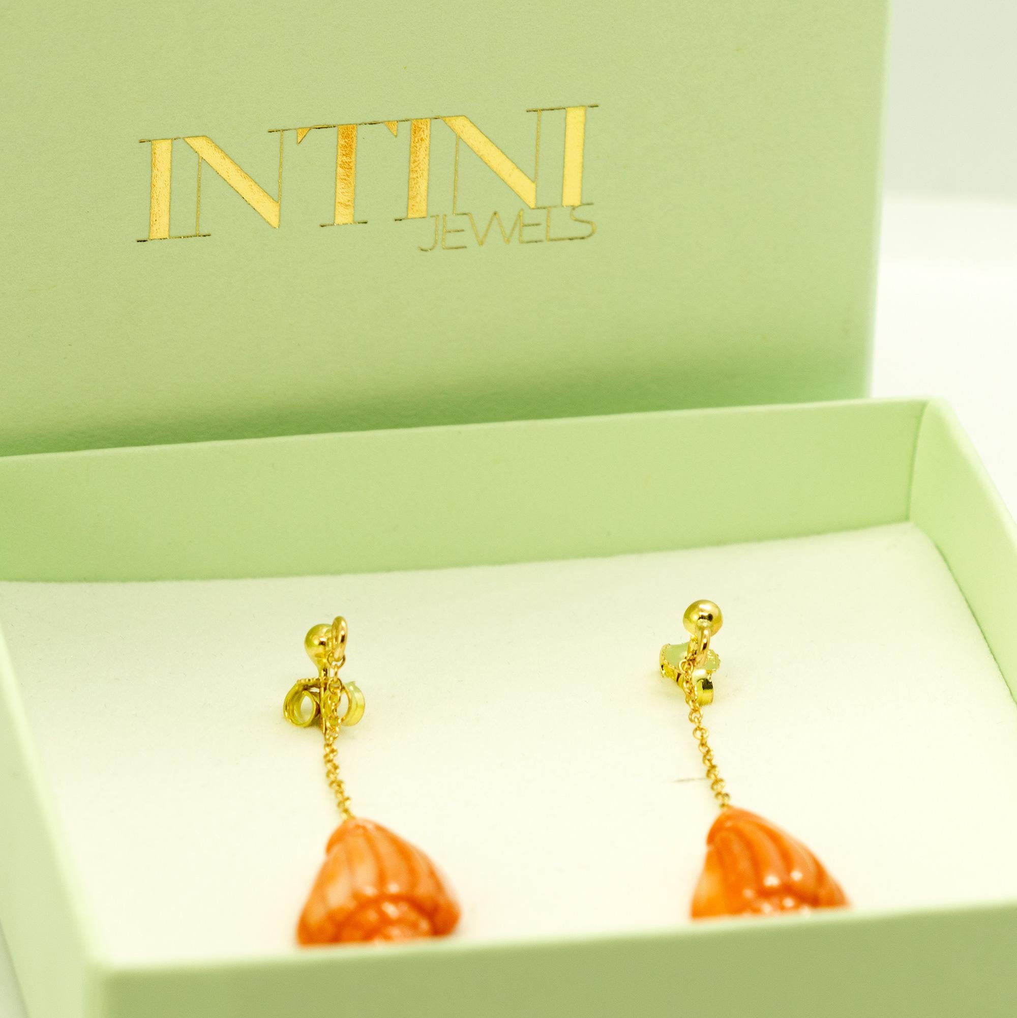 18 Karat Gelbgold Natürliche Koralle Muschel Schnitzerei Sommer Ohrringe Intini Juwelen im Zustand „Neu“ im Angebot in Milano, IT