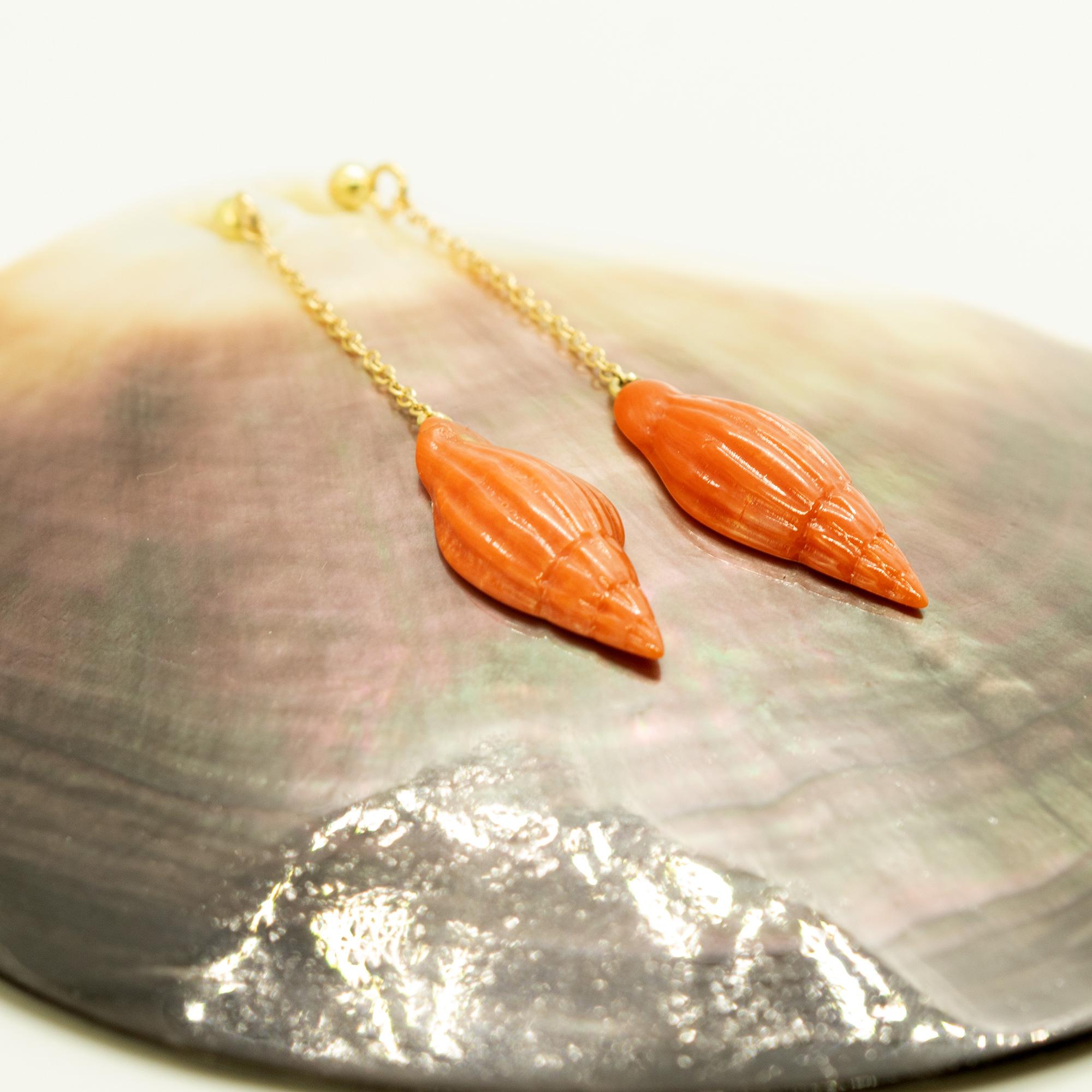 Brilliant Cut 18K Yellow Gold Natural Coral Shell Carving Summer Dangle Earrings INTINI Jewels For Sale