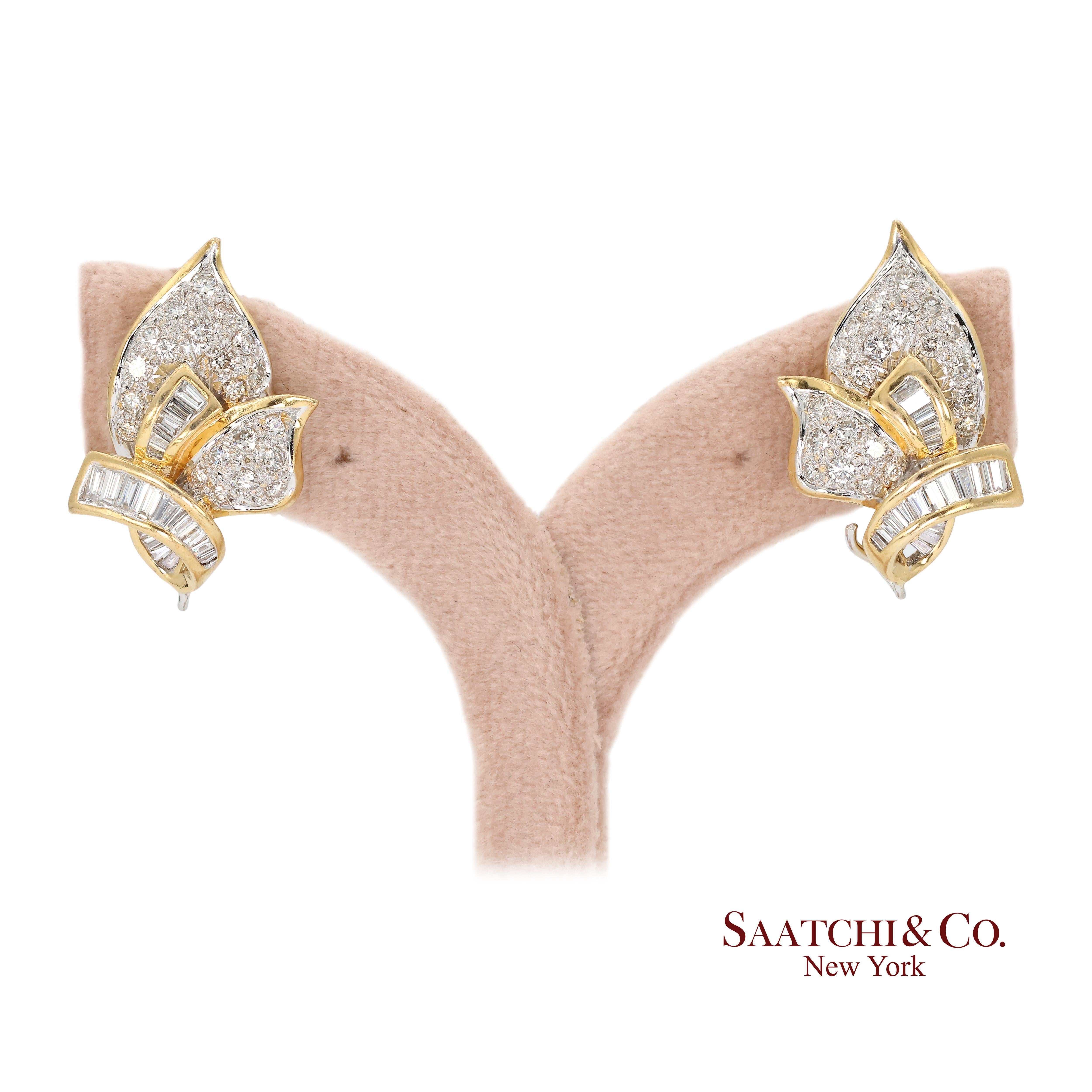 Baguette Cut 18k Yellow Gold Natural Diamond Fancy Earring For Sale