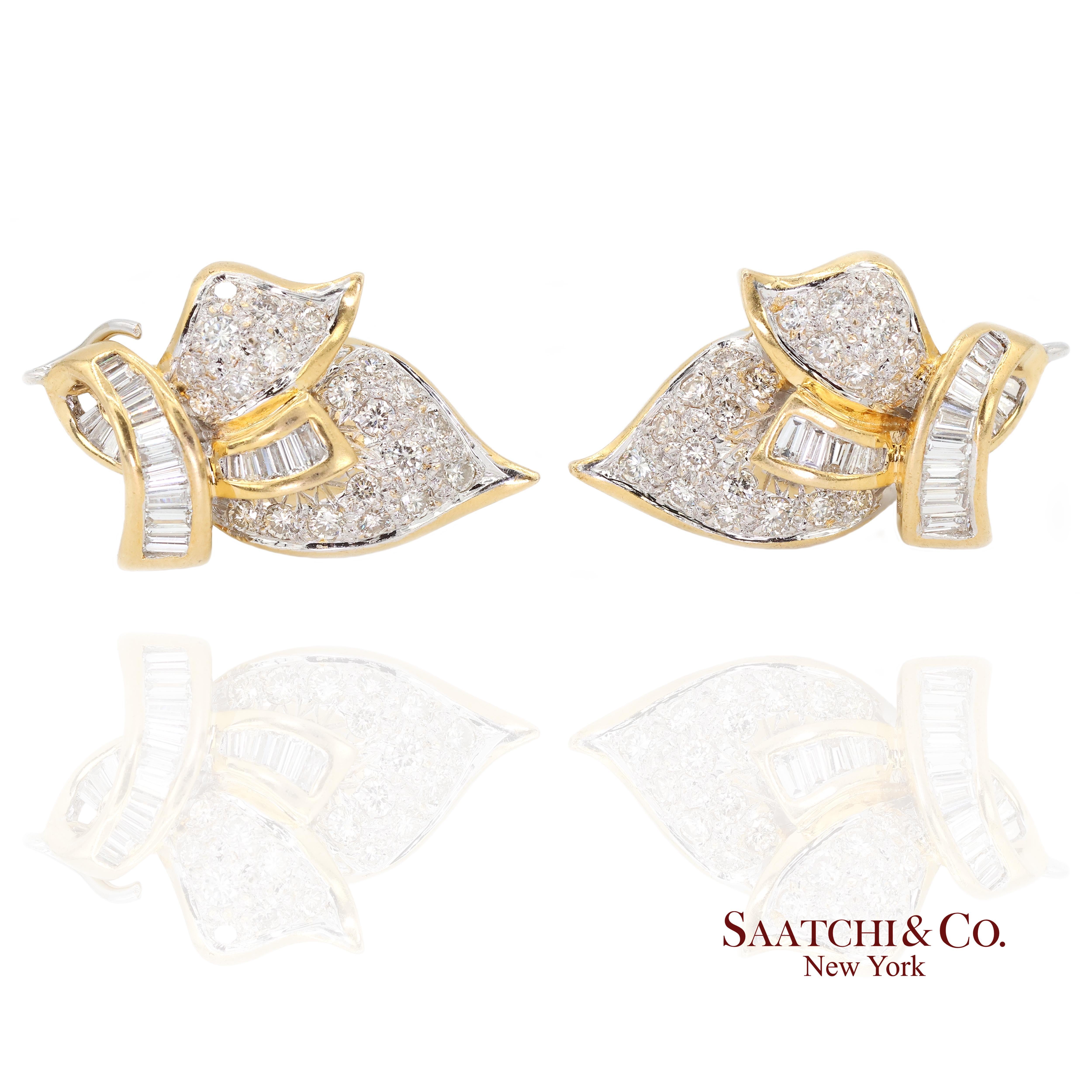 Women's or Men's 18k Yellow Gold Natural Diamond Fancy Earring For Sale