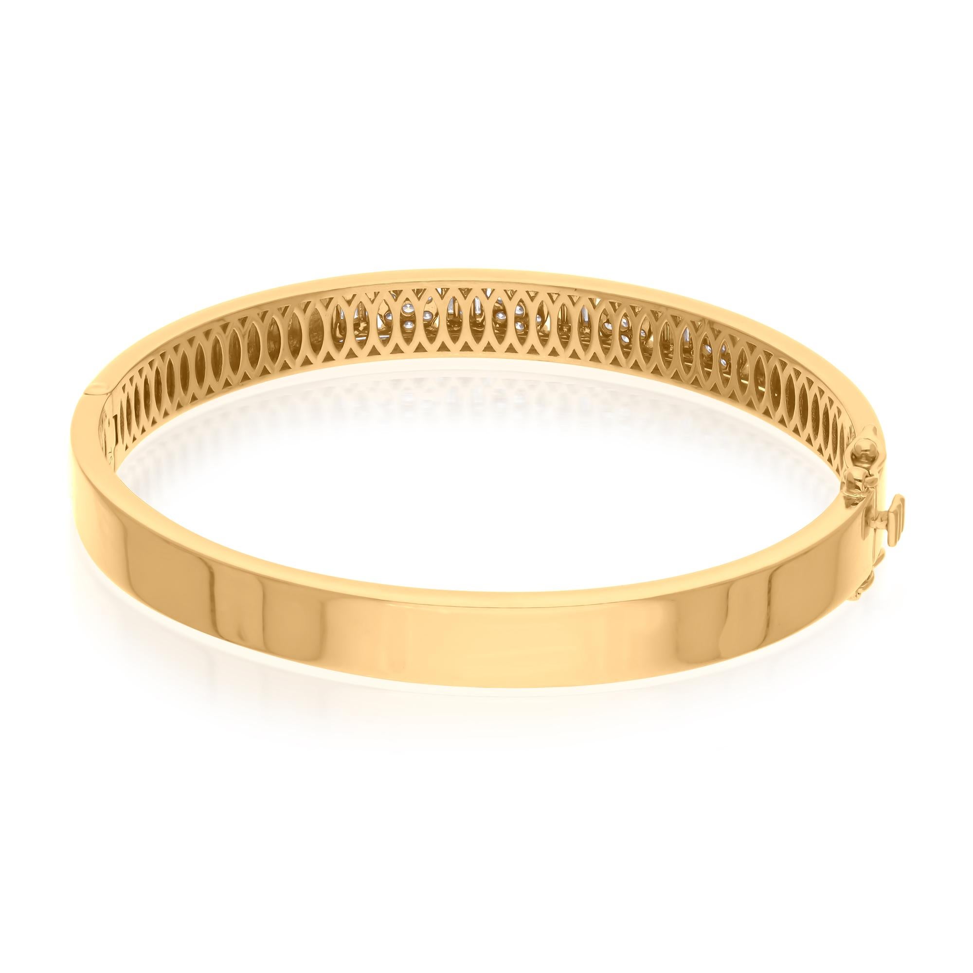 Bracelet en or jaune 18k avec baguette ronde en diamant naturel pour femmes Neuf - En vente à Diera, Dubai