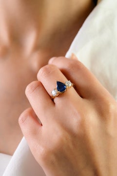 18K Yellow Gold Natural Pear Cut Blue Sapphire & Diamond Three Stone Ring 1.7 CT