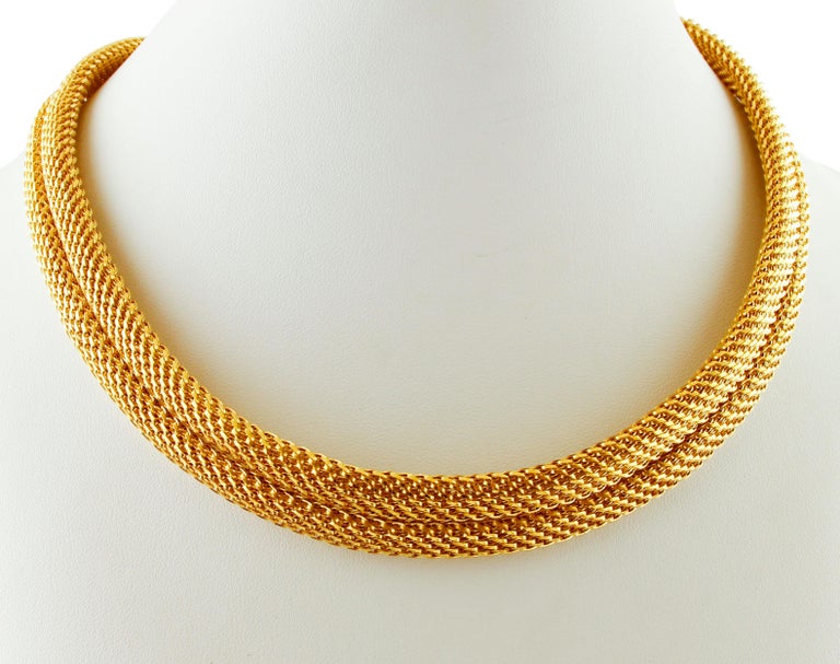 18 Karat Yellow Gold Necklace For Sale at 1stDibs