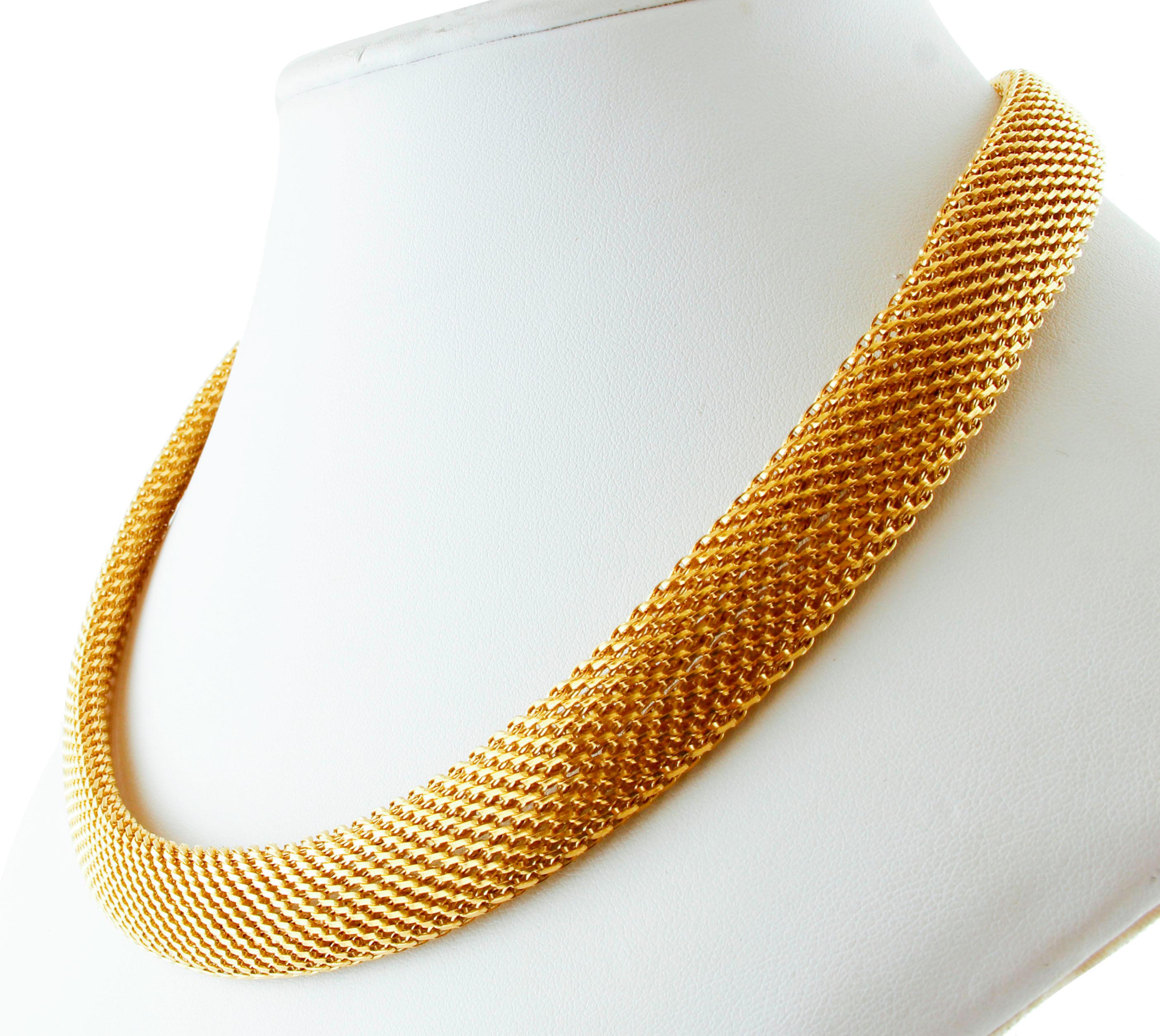 Retro 18 Karat Yellow Gold Necklace For Sale