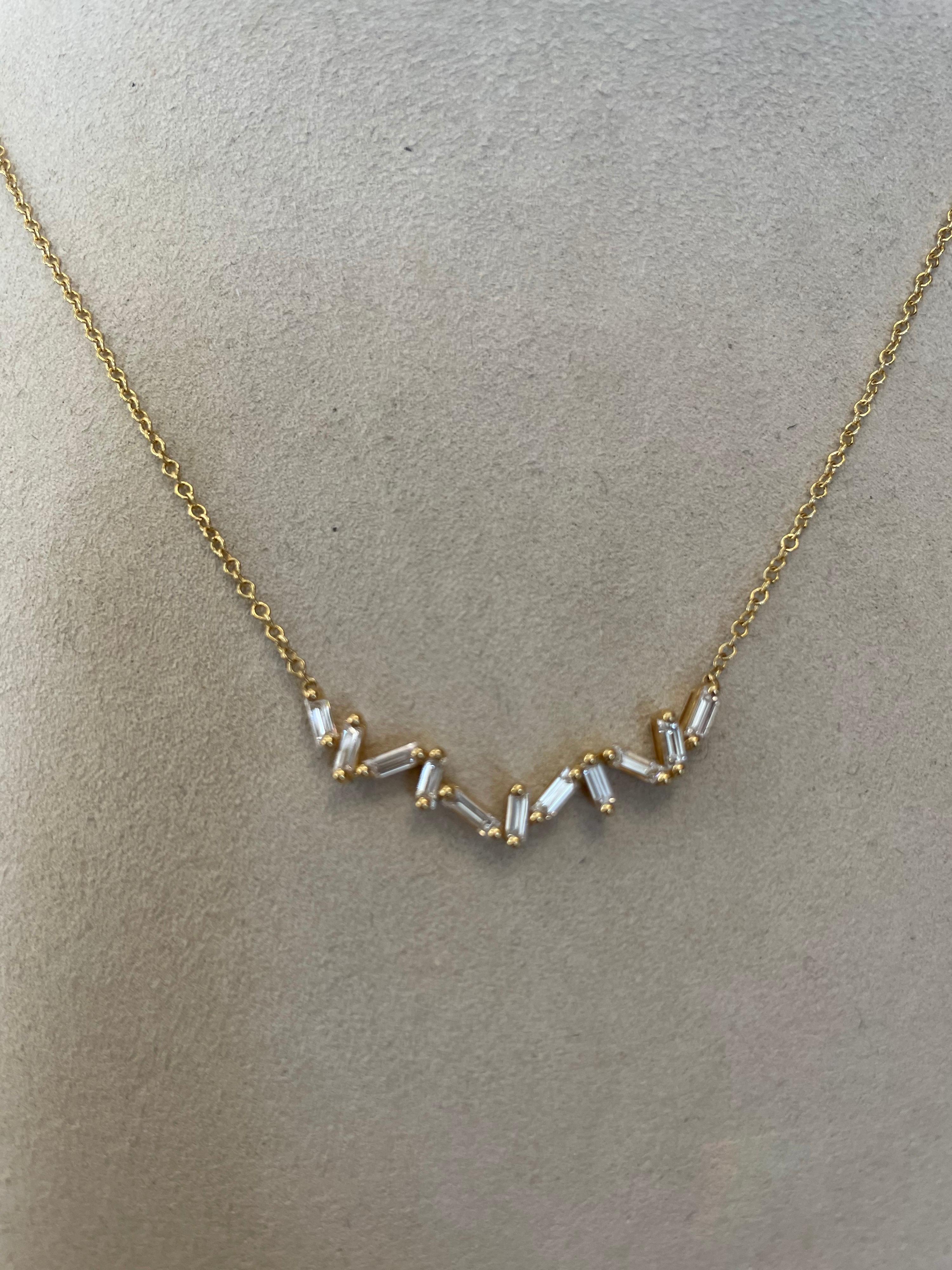 Men's 18 Karat Yellow Gold Necklace with 11 Straight Baguette Diamonds For Sale
