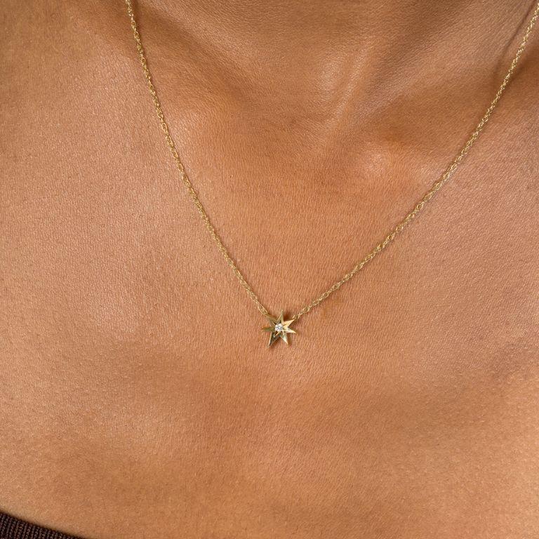Art Deco 18K Yellow Gold Necklace with Brilliant Cut Diamond – Simple Everyday Necklace For Sale