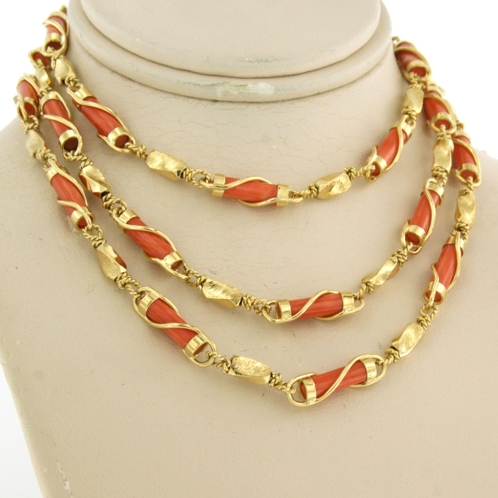 Femenino o masculino Collar de oro amarillo de 18 quilates con eslabones de coral - 31,7 gramos - 70 cm de largo en venta