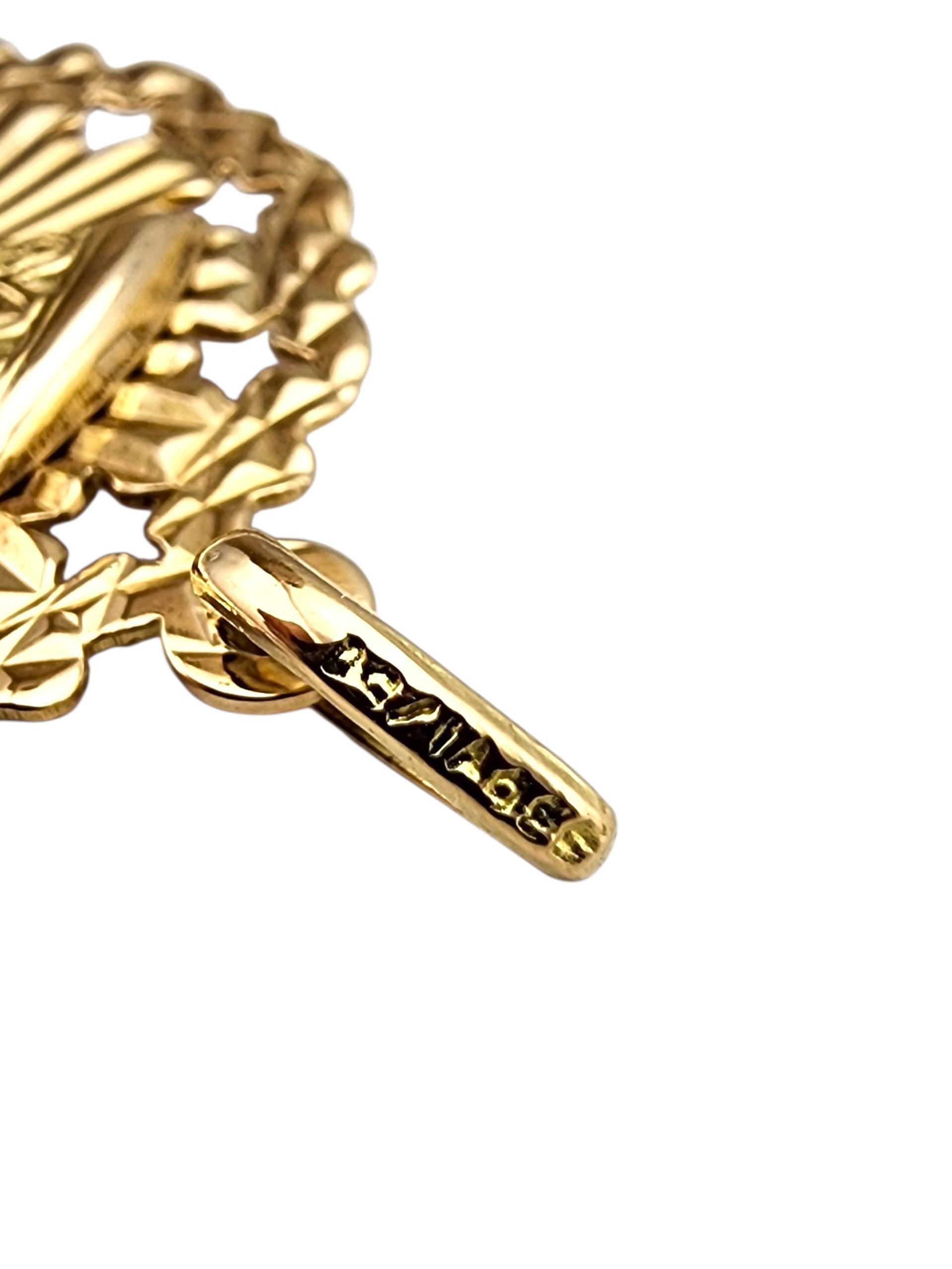 18K Yellow Gold Nefertiti Pendant #22417 In Good Condition For Sale In Washington Depot, CT