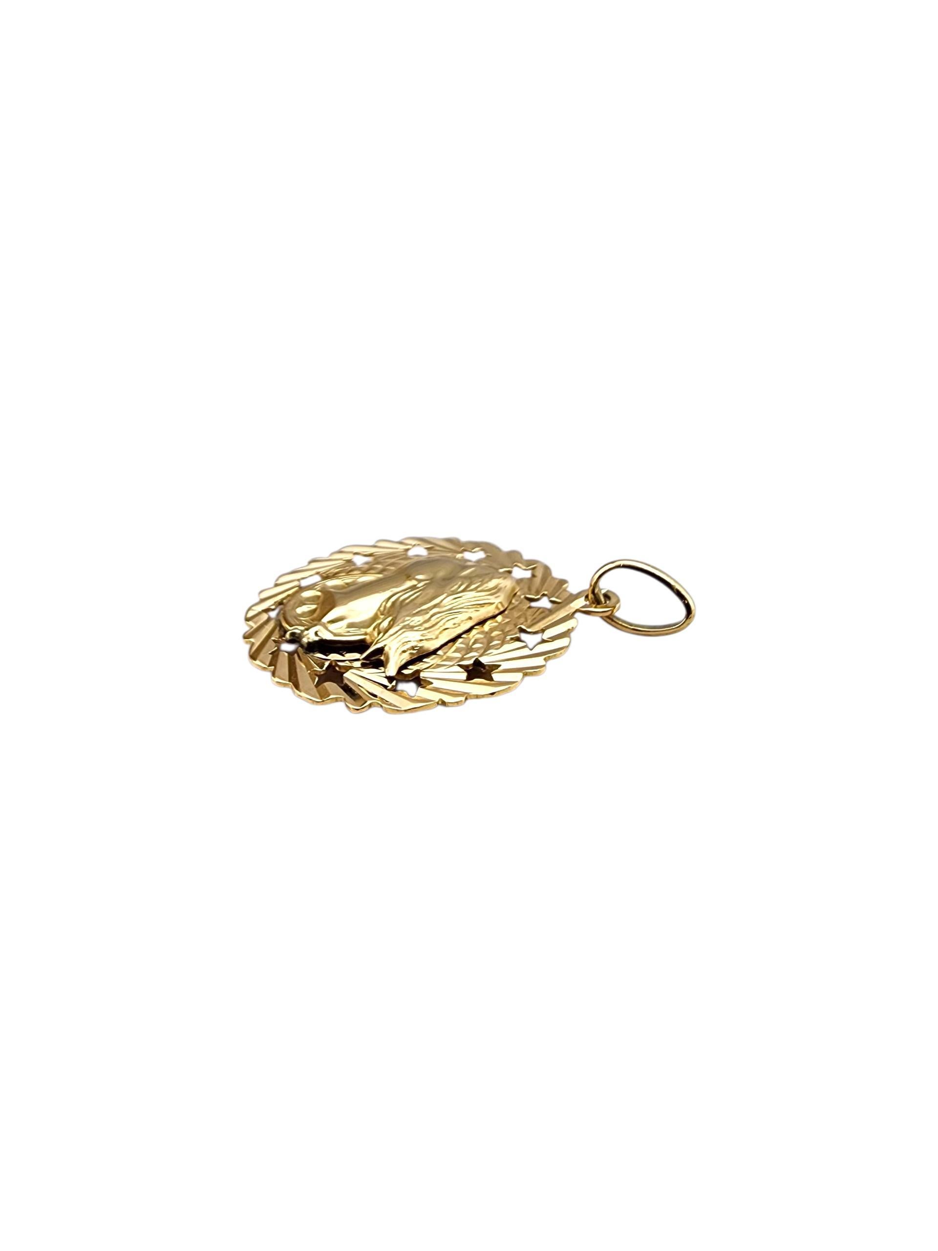 18K Yellow Gold Nefertiti Pendant #22417 For Sale 3