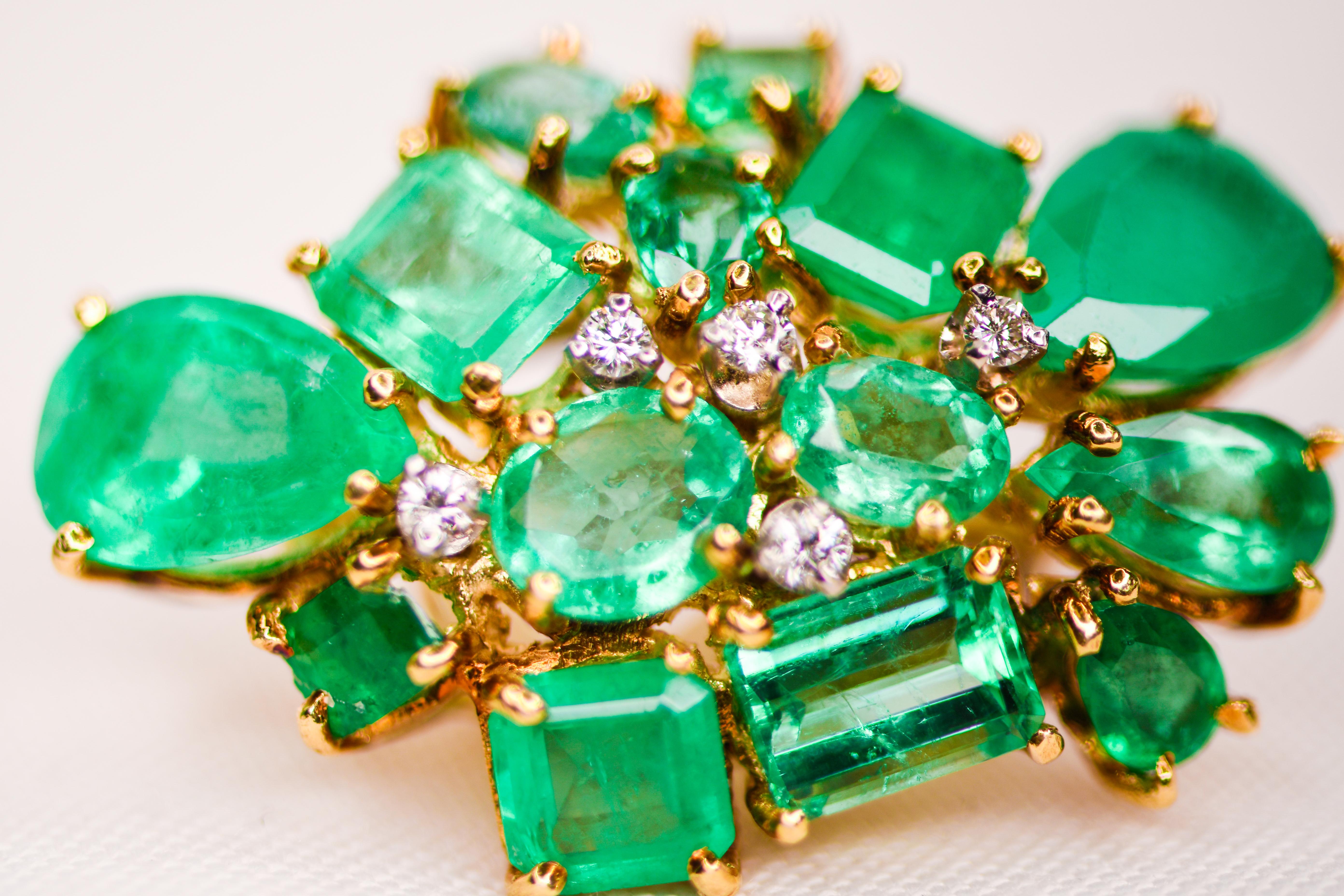 18k Yellow Gold One of a Kind Multi Shape Emeralds and Diamond Clip on Earrings In New Condition For Sale In Palm Beach, FL