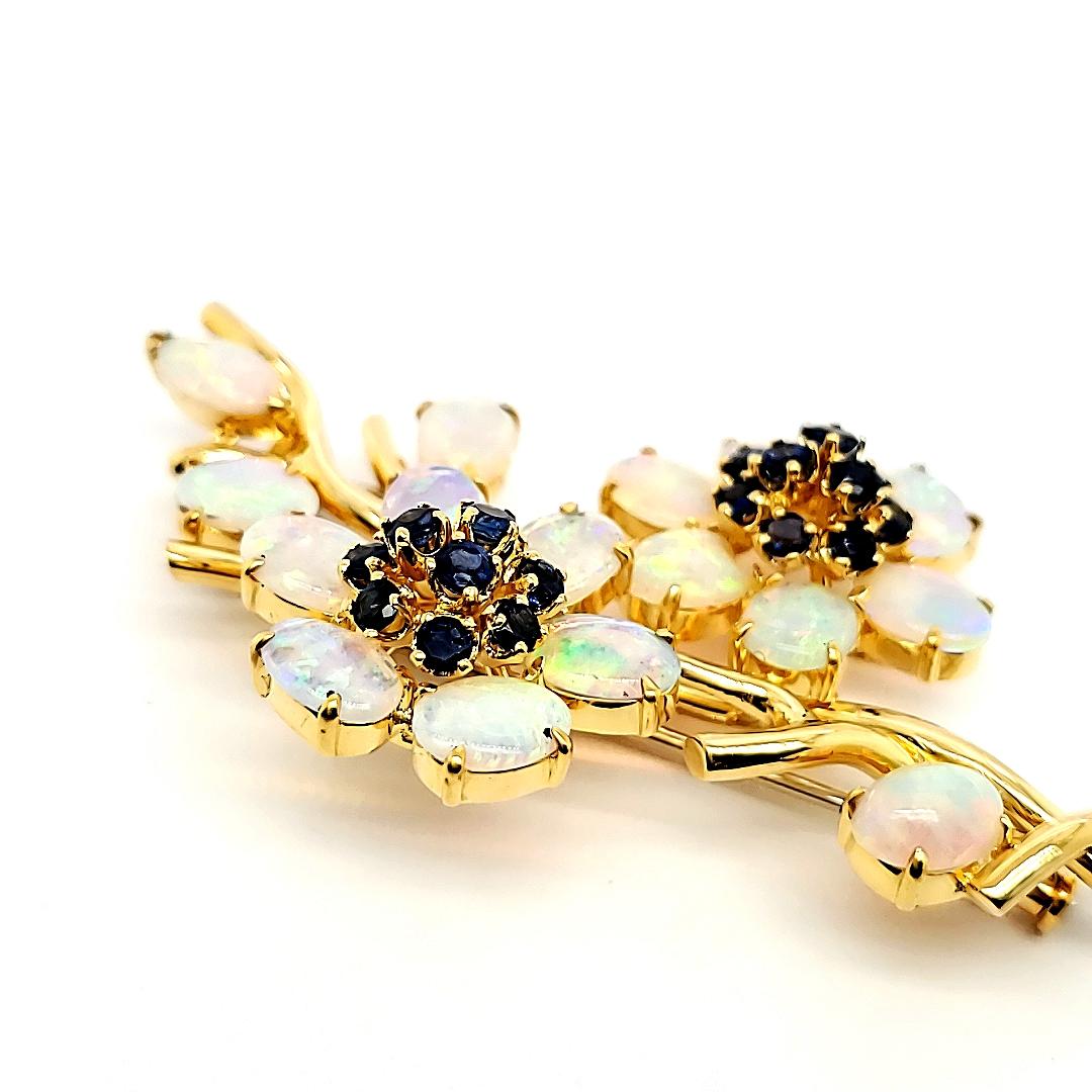 Round Cut 18k Yellow Gold Opal Brooch with 1.59 cts Sapphires For Sale