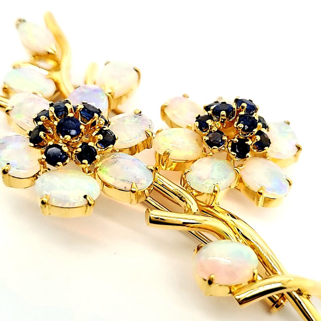 Women's or Men's 18k Yellow Gold Opal Brooch with 1.59 cts Sapphires For Sale