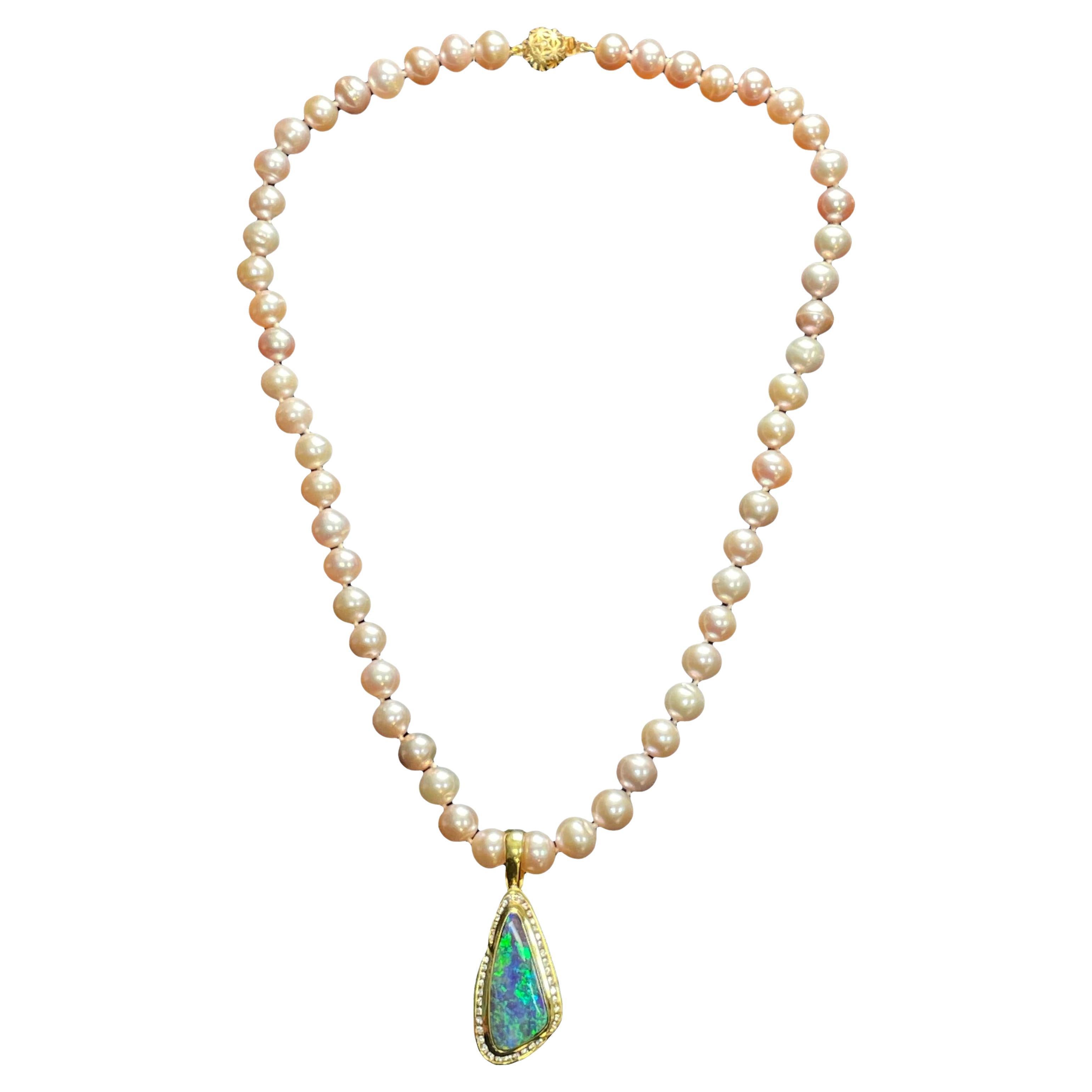 Collana di perle e diamanti in oro giallo 18 carati Opale da 9,60 carati