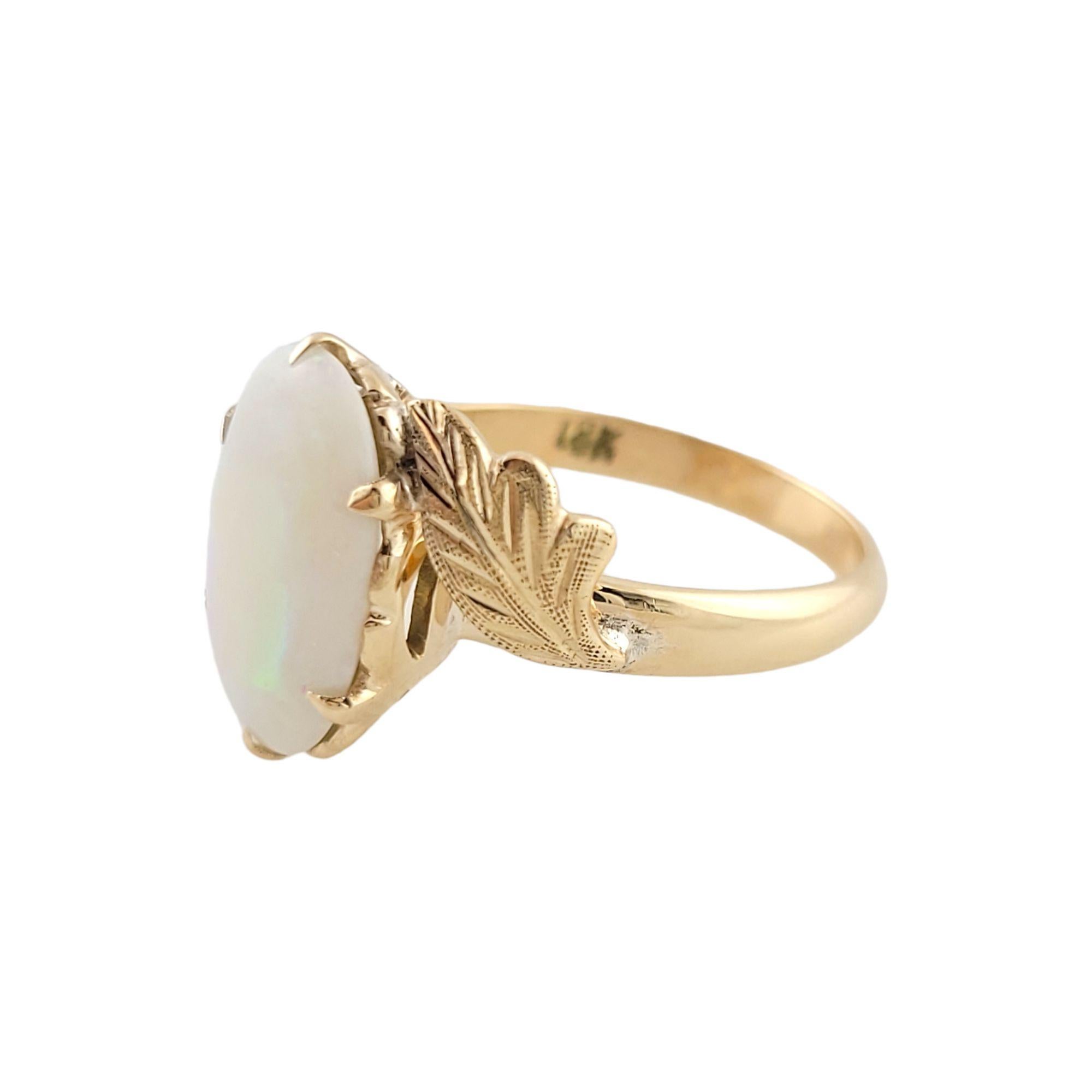 Women's 18k Yellow Gold Opal Ring