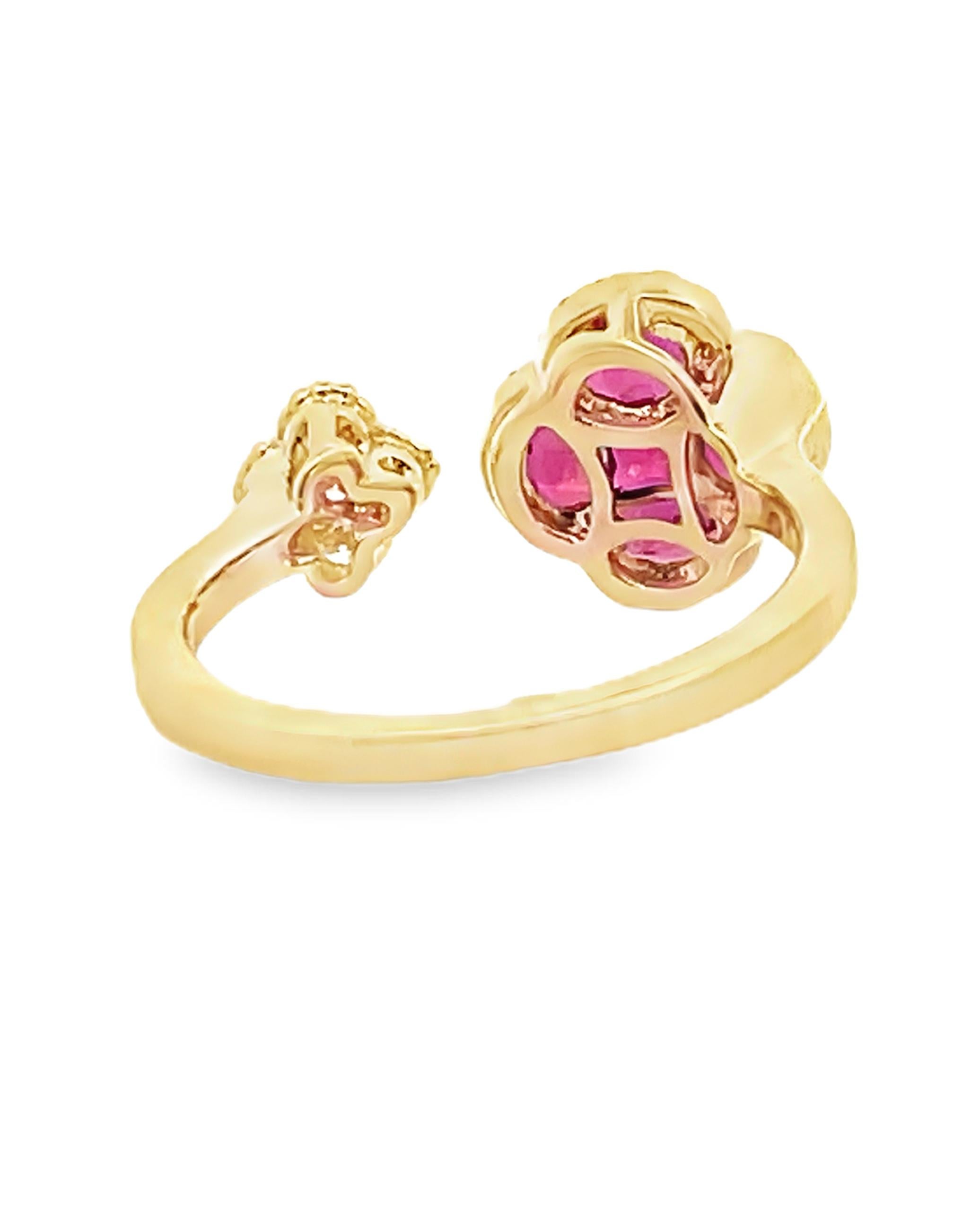 Taille mixte Bague bypass ouverte en or jaune 18 carats avec rubis et diamants en vente