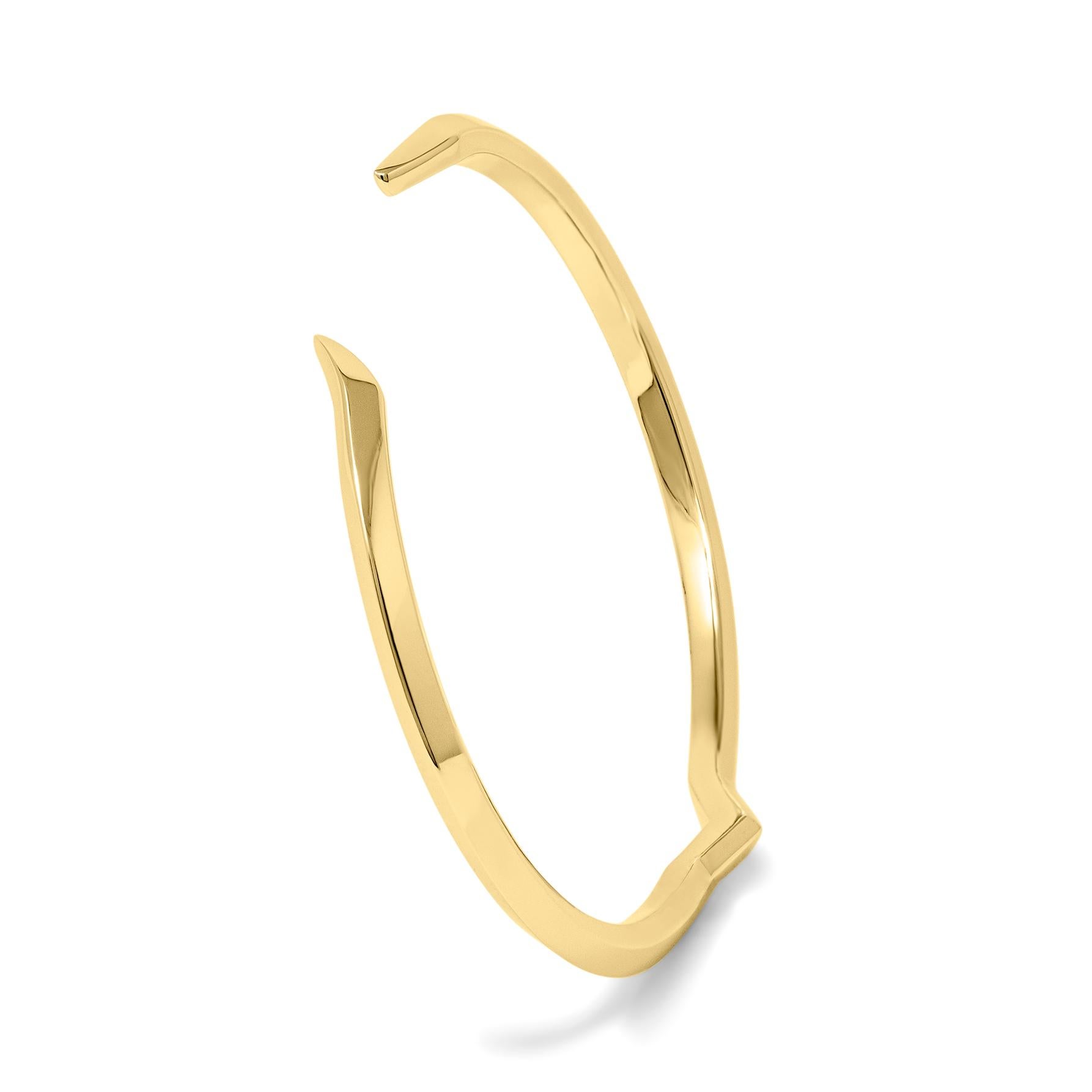 Modern 18k Yellow Gold Open-Ended Minimalist Architectural Fang Bangle For Sale