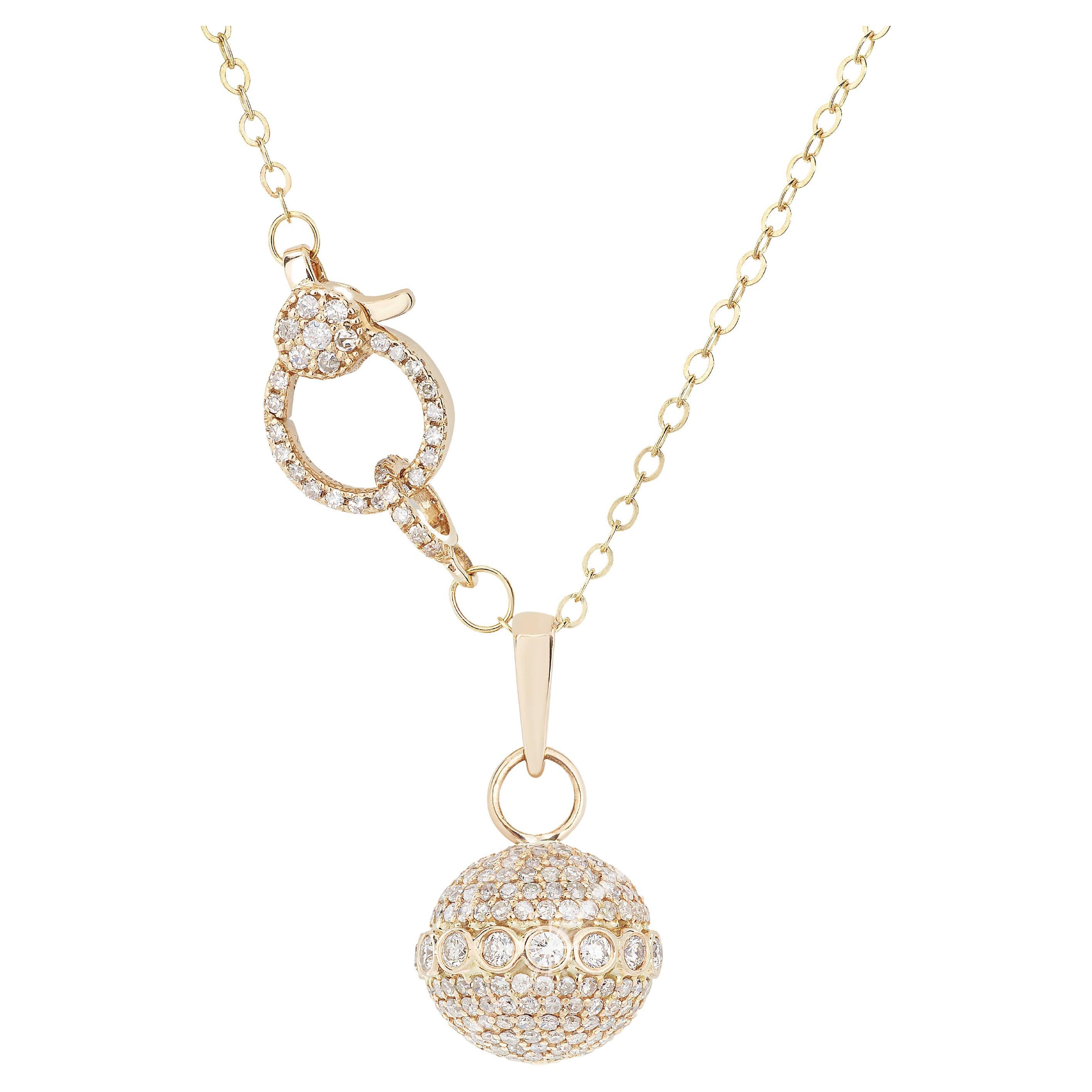 18k Yellow Gold Orb Necklace with Diamond-Encrusted Clasp For Sale