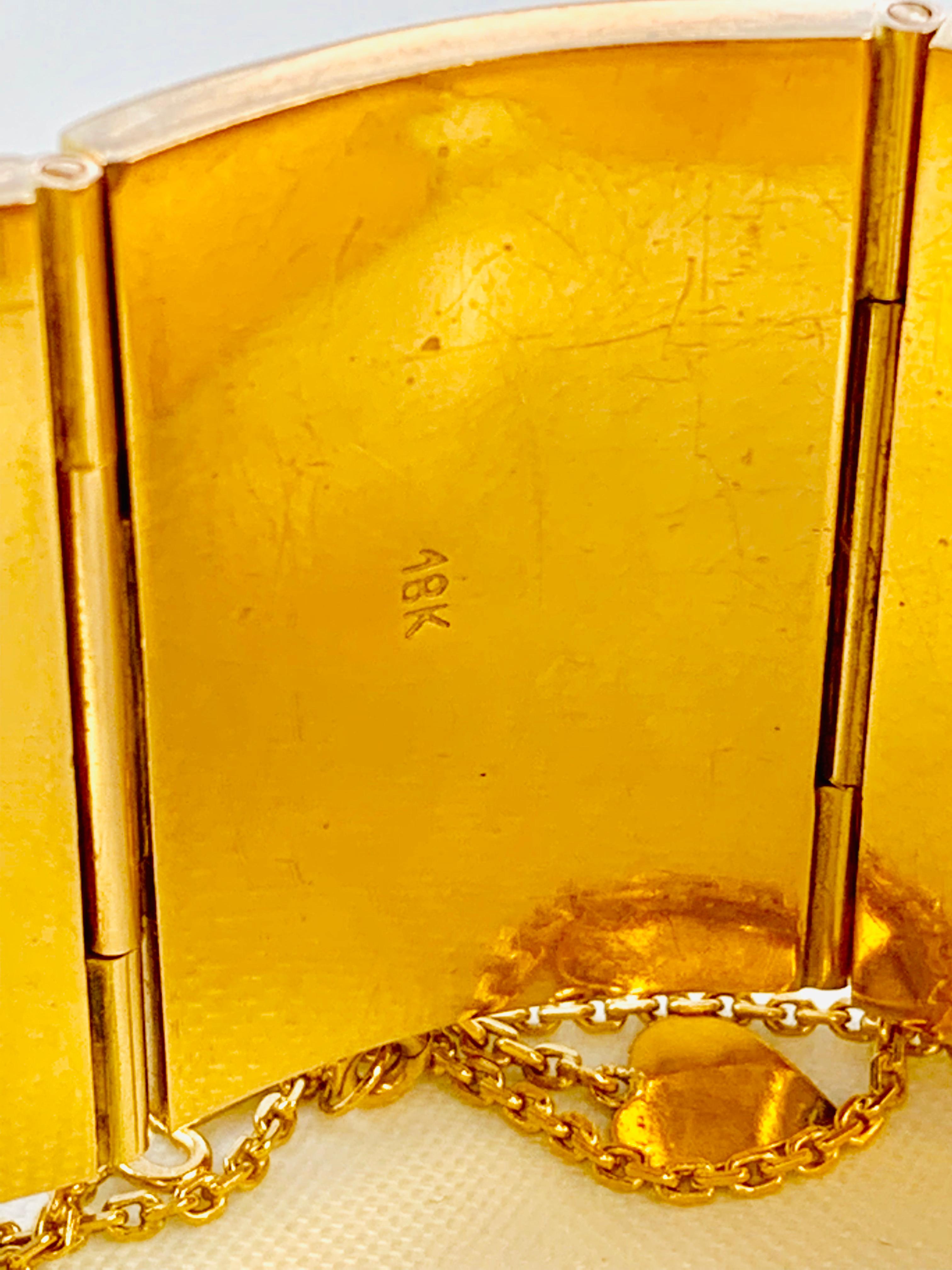 18 Karat Yellow Gold Oriental Design 8 Section, Plaque Bracelet 2