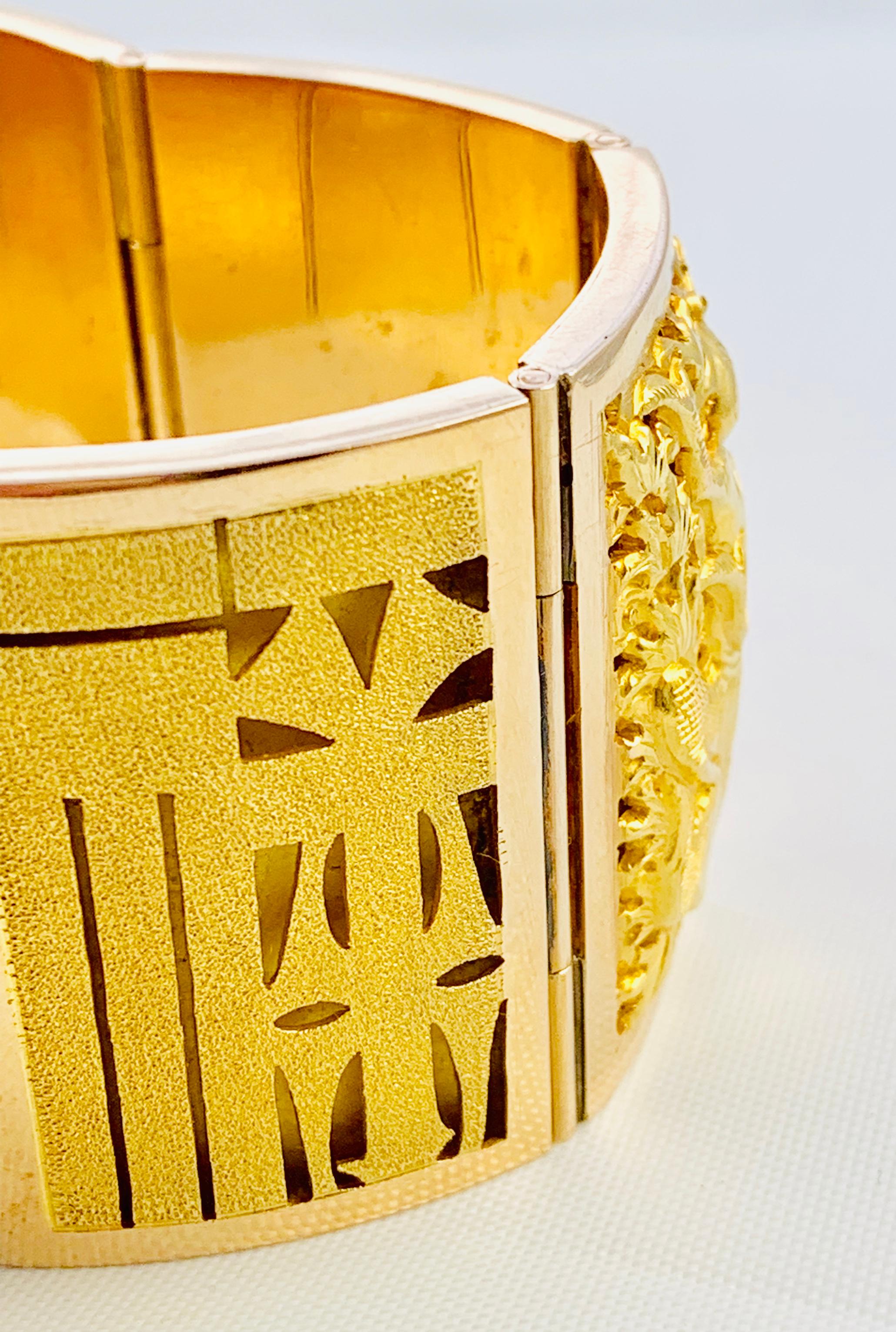 18 Karat Yellow Gold Oriental Design 8 Section, Plaque Bracelet at 1stDibs