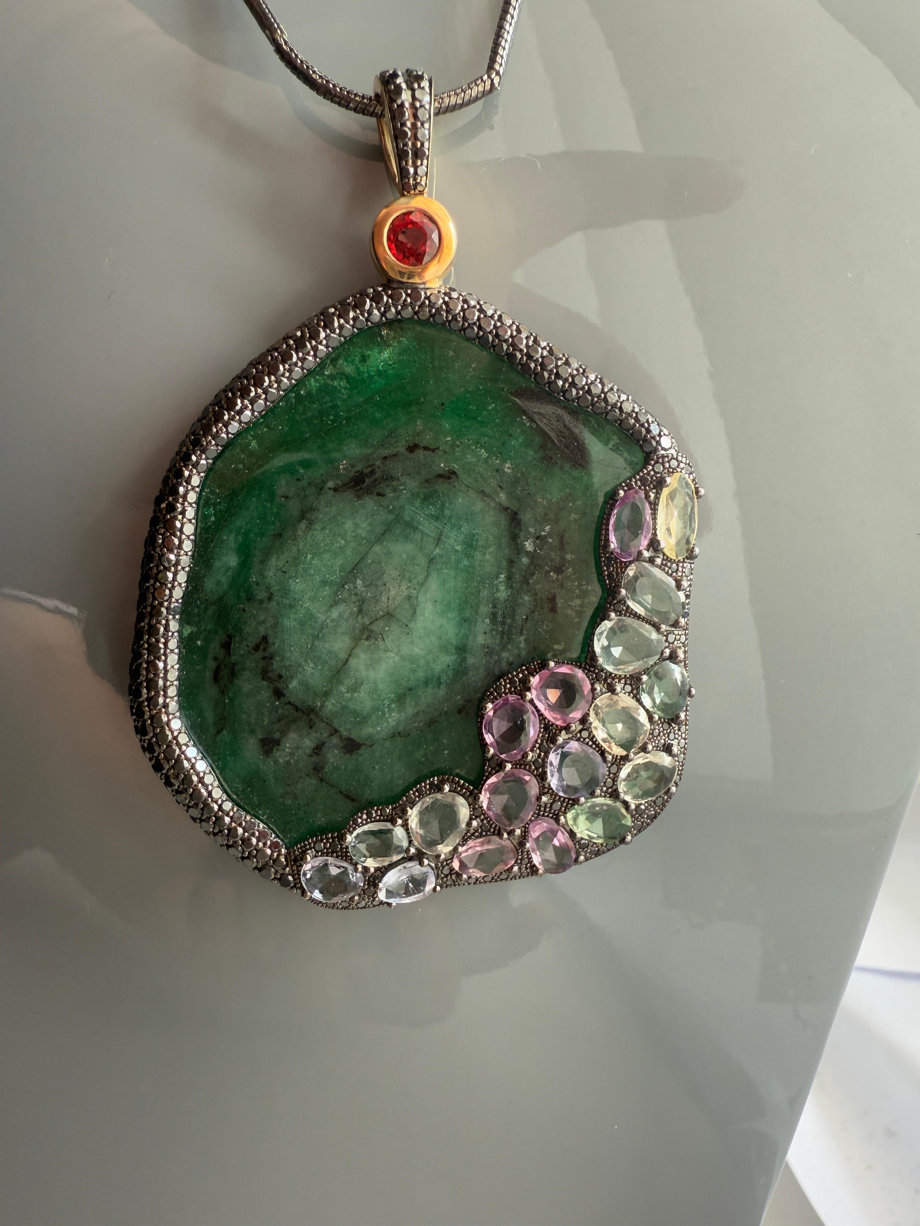 18K Yellow Gold Original Sin Pendant with Emeralds, Diamonds and Sapphires For Sale 4