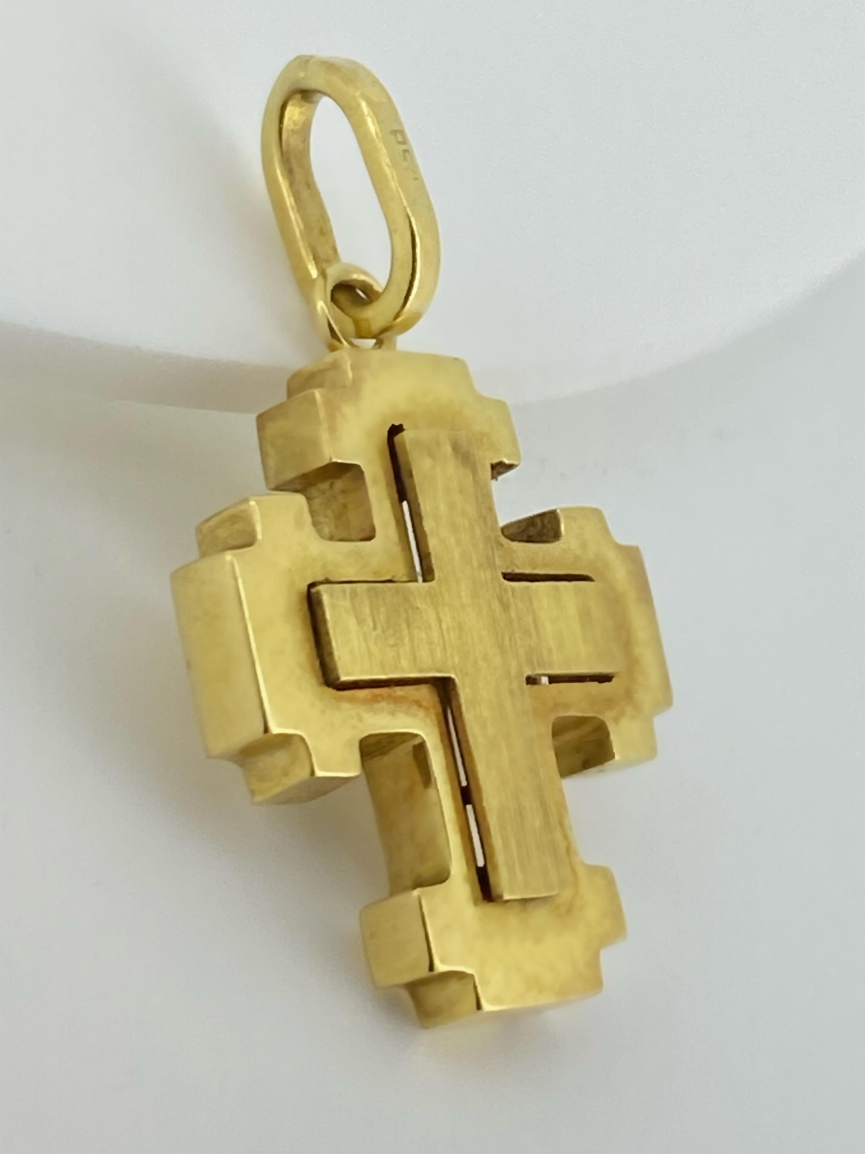 18K Gelbgold Orthodoxes Kreuz / Kruzifix Anhänger, Europa c1970's. 1