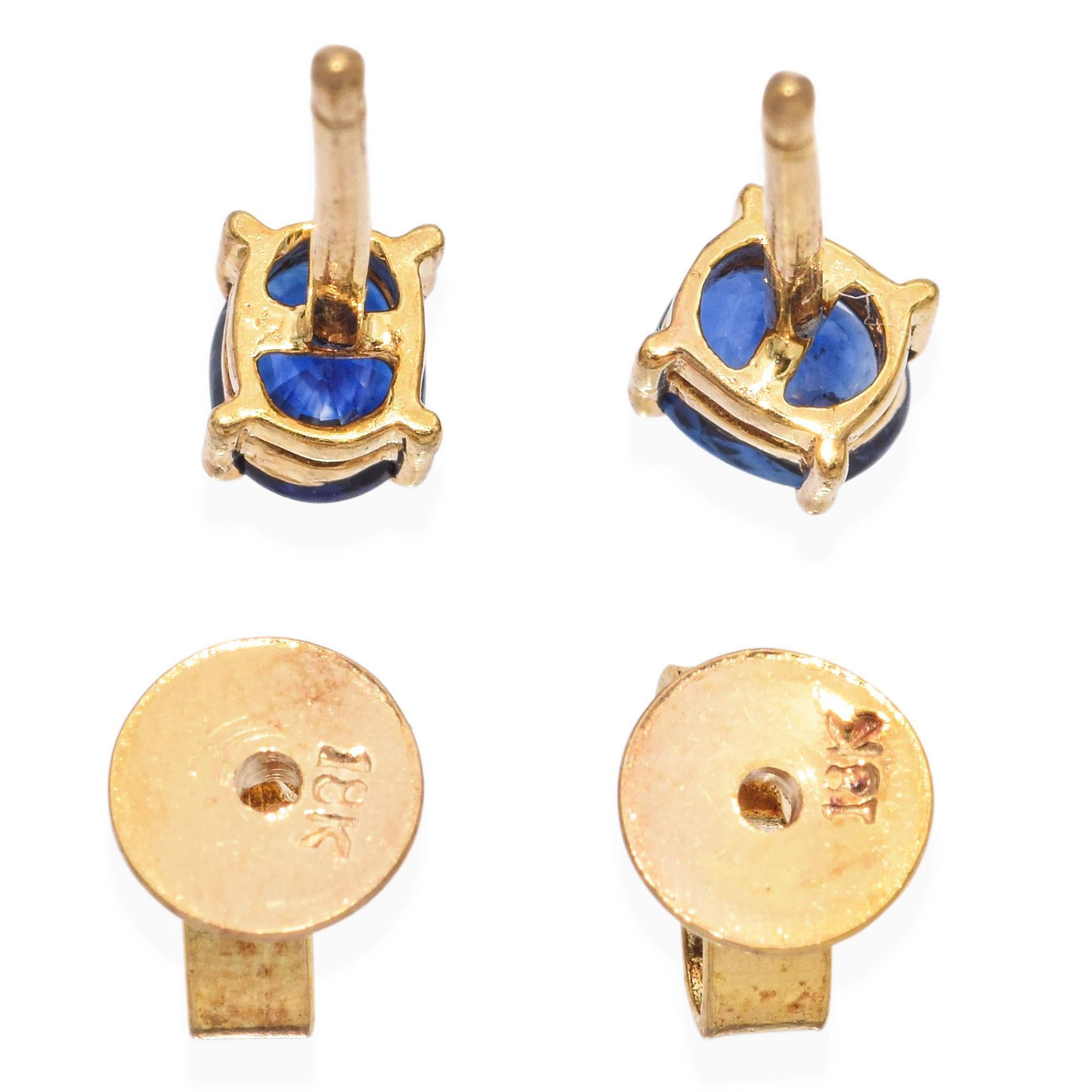 18K Yellow Gold Oval 0.68 TCW Sapphire Stud Earrings In Good Condition For Sale In New York, NY