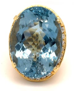 18k Yellow Gold Oval 72.19 ct Aquamarine Ring with Appx 1 ct Diamond Size 7.75