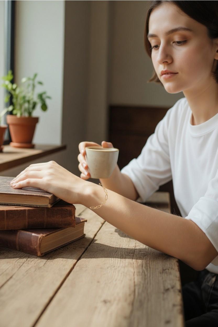 Bracelet à maillons ovales en or jaune 18K en vente 7
