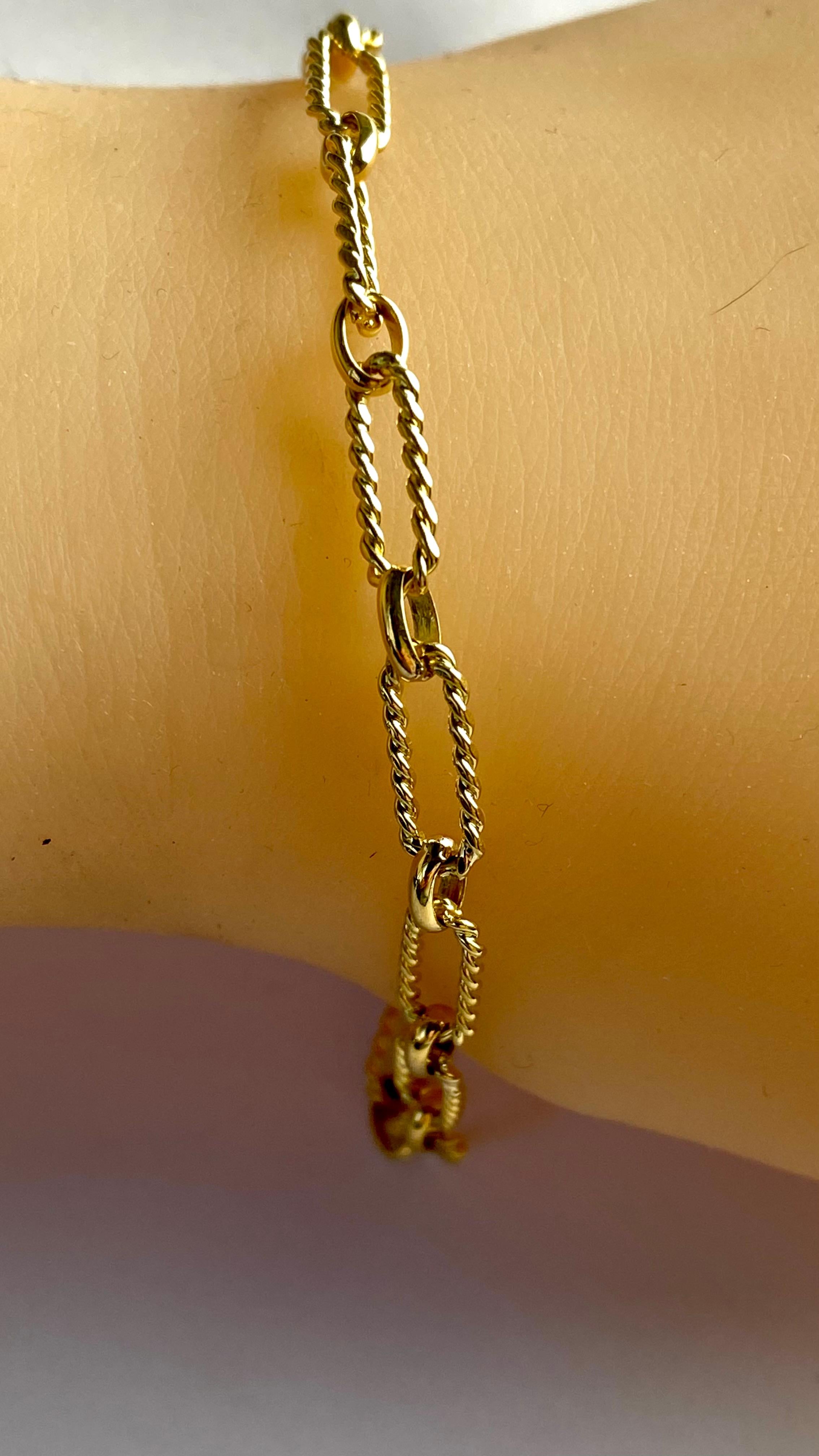 18K Yellow Gold Oval Beaded Link Bracelet For Sale 1