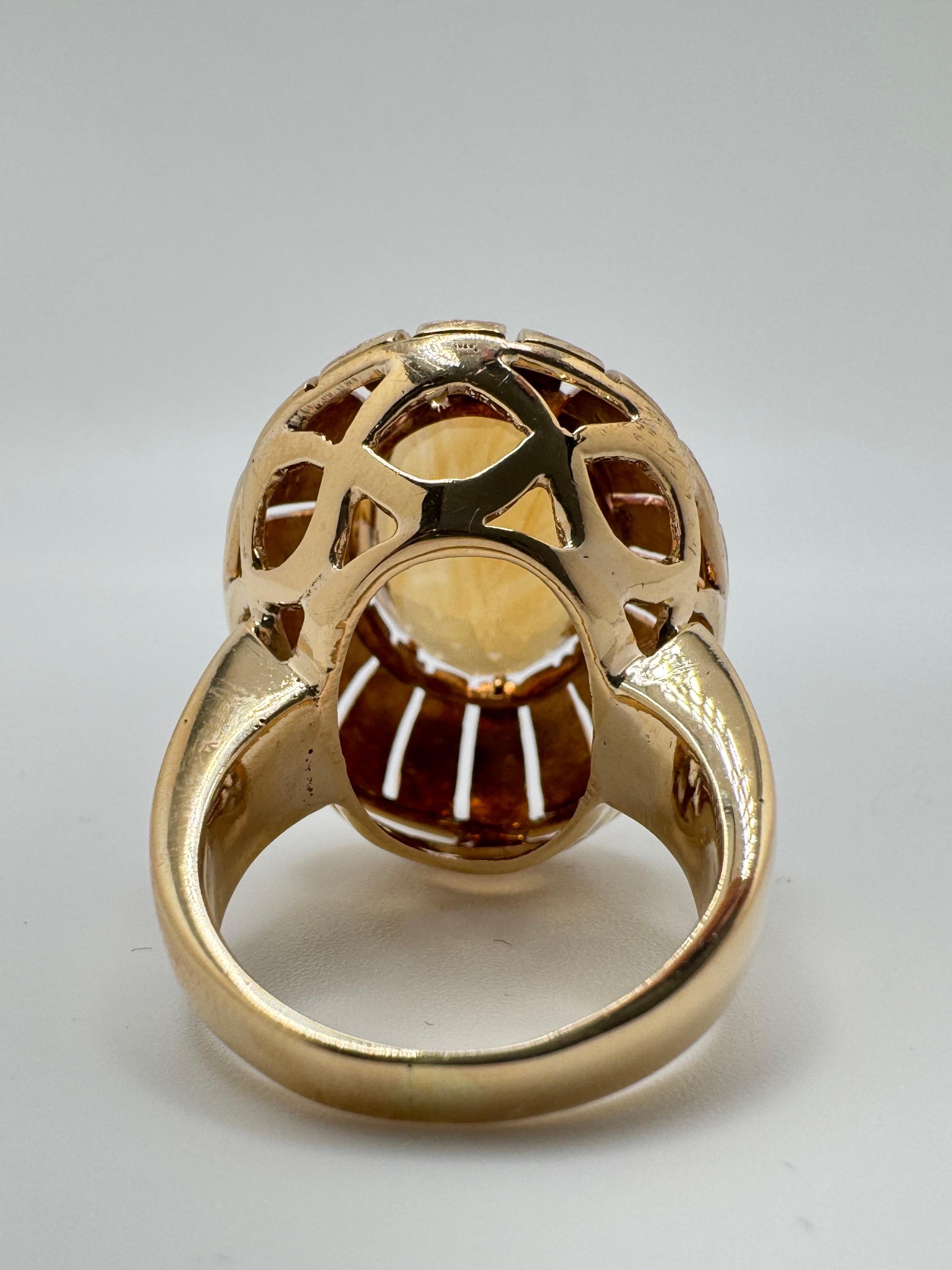 18K Yellow Gold Oval Citrine Free-Form Statement Ring – Size 6.25” In condizioni buone in vendita a Palm Desert, CA