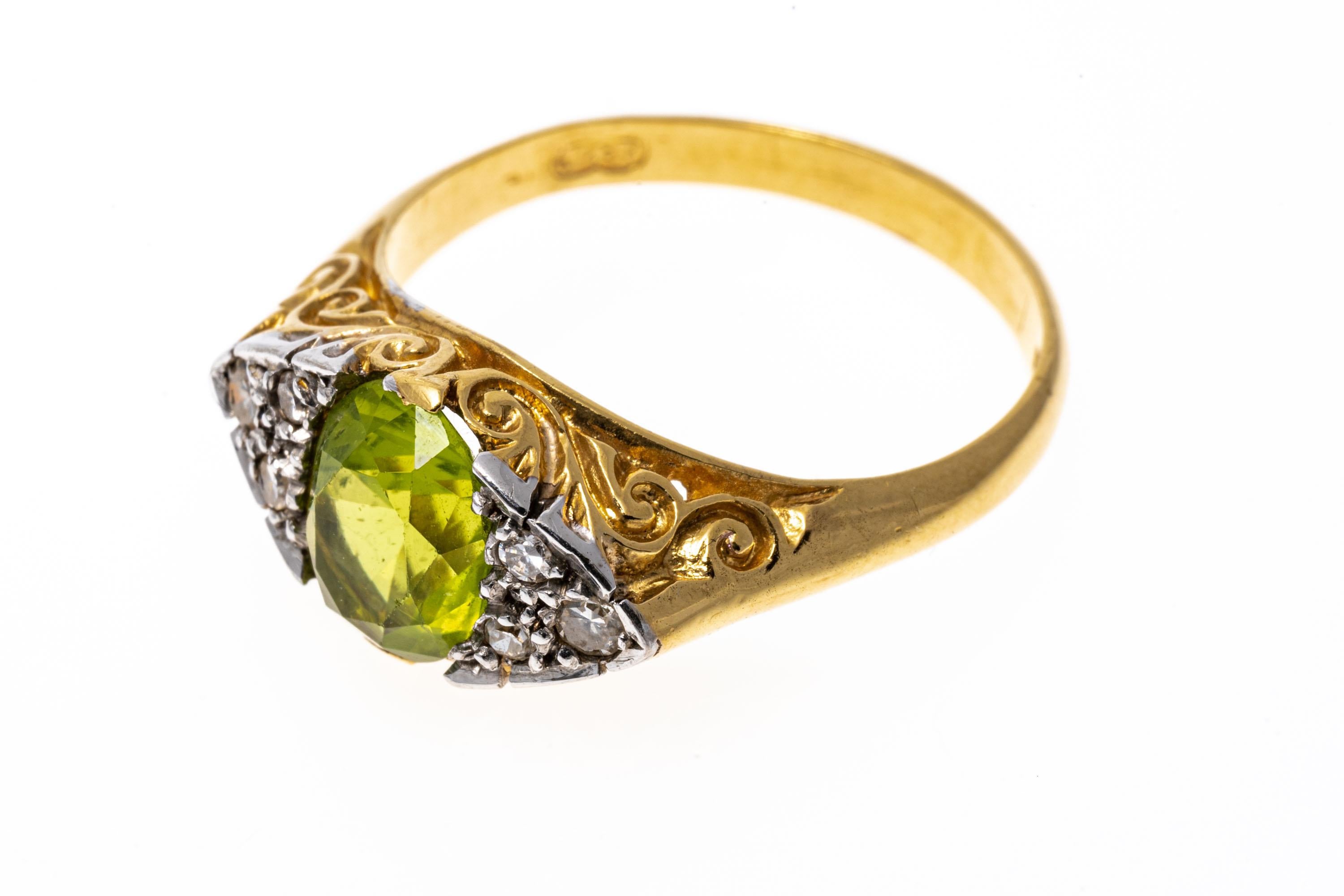 18k Yellow Gold Oval Classic Peridot And Diamond Ring For Sale 1