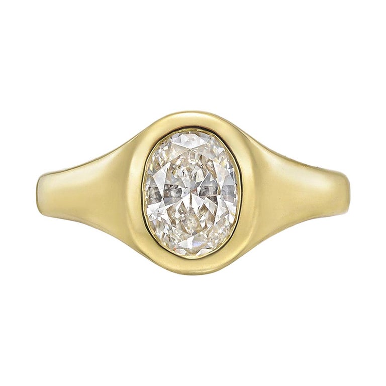 18k Yellow Gold & Oval Diamond Gypsy Ring For Sale