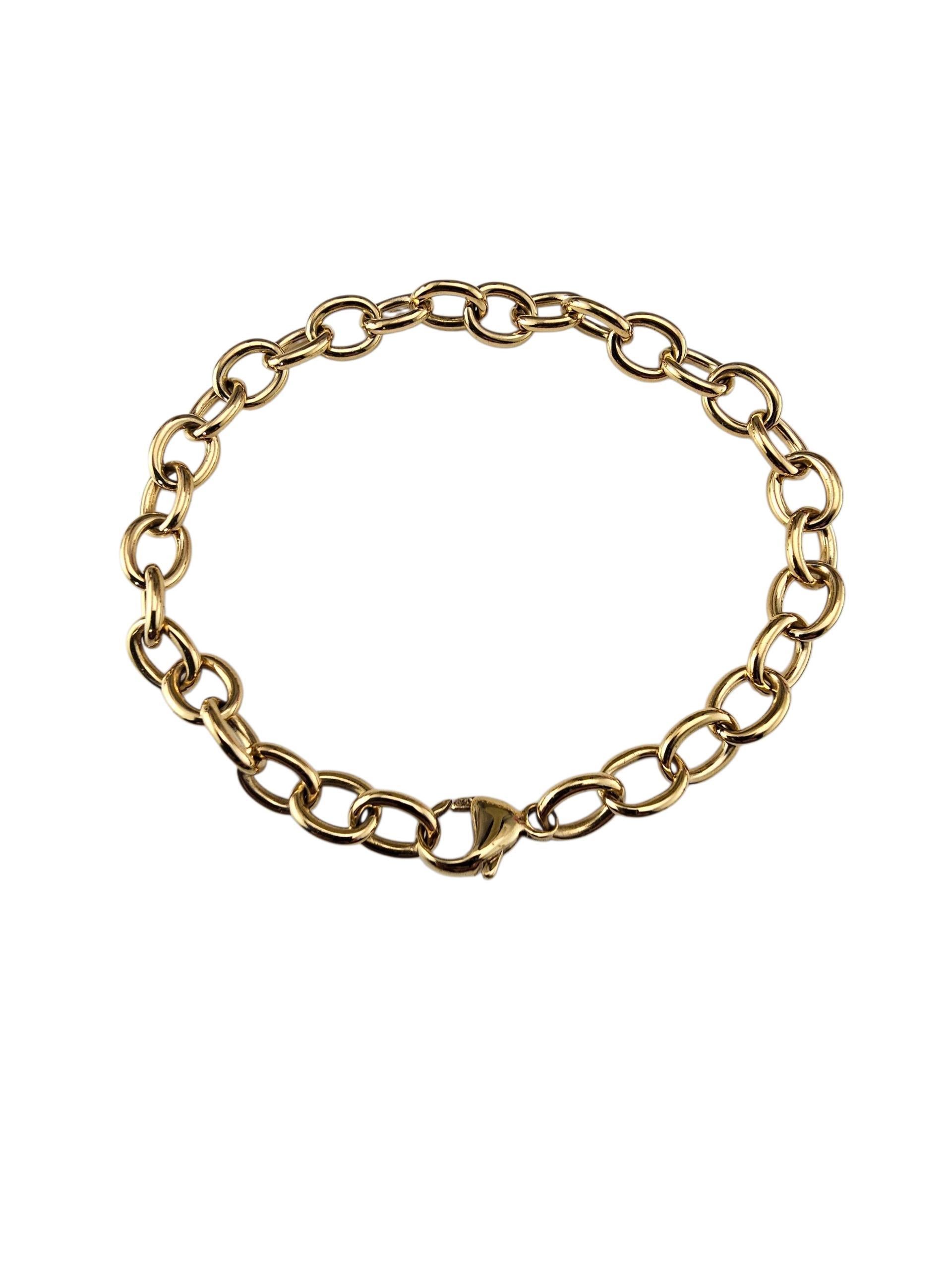 Bracelet à maillons ovales en or jaune 18K

Ce bracelet intemporel présente des maillons ovales audacieux en or jaune 18 carats. Le design trouve l'équilibre parfait entre la sophistication classique et la facilité à être porté au quotidien.

Poids