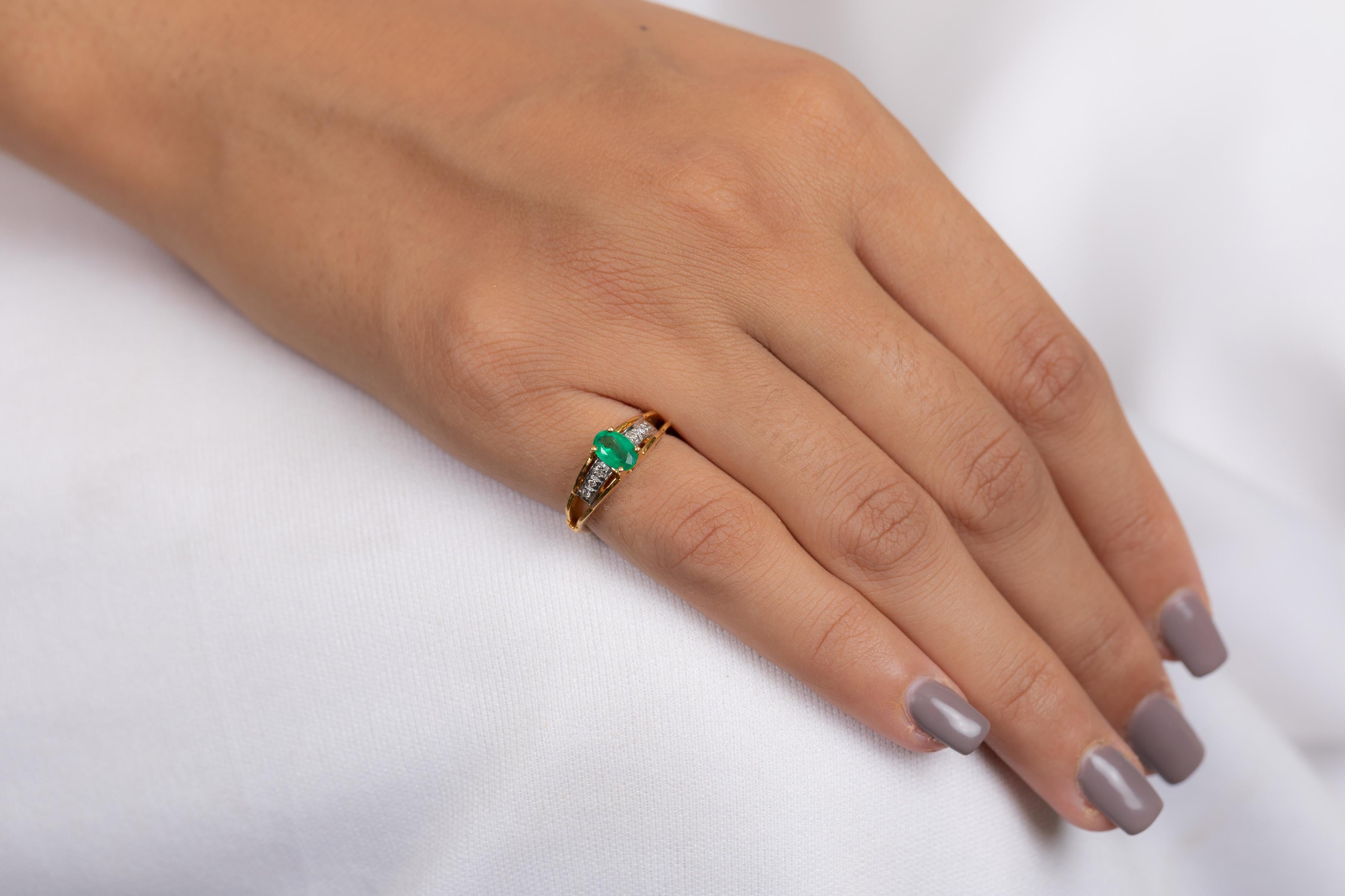 For Sale:  18K Yellow Gold Oval Shaped Emerald Ring with Diamonds 6
